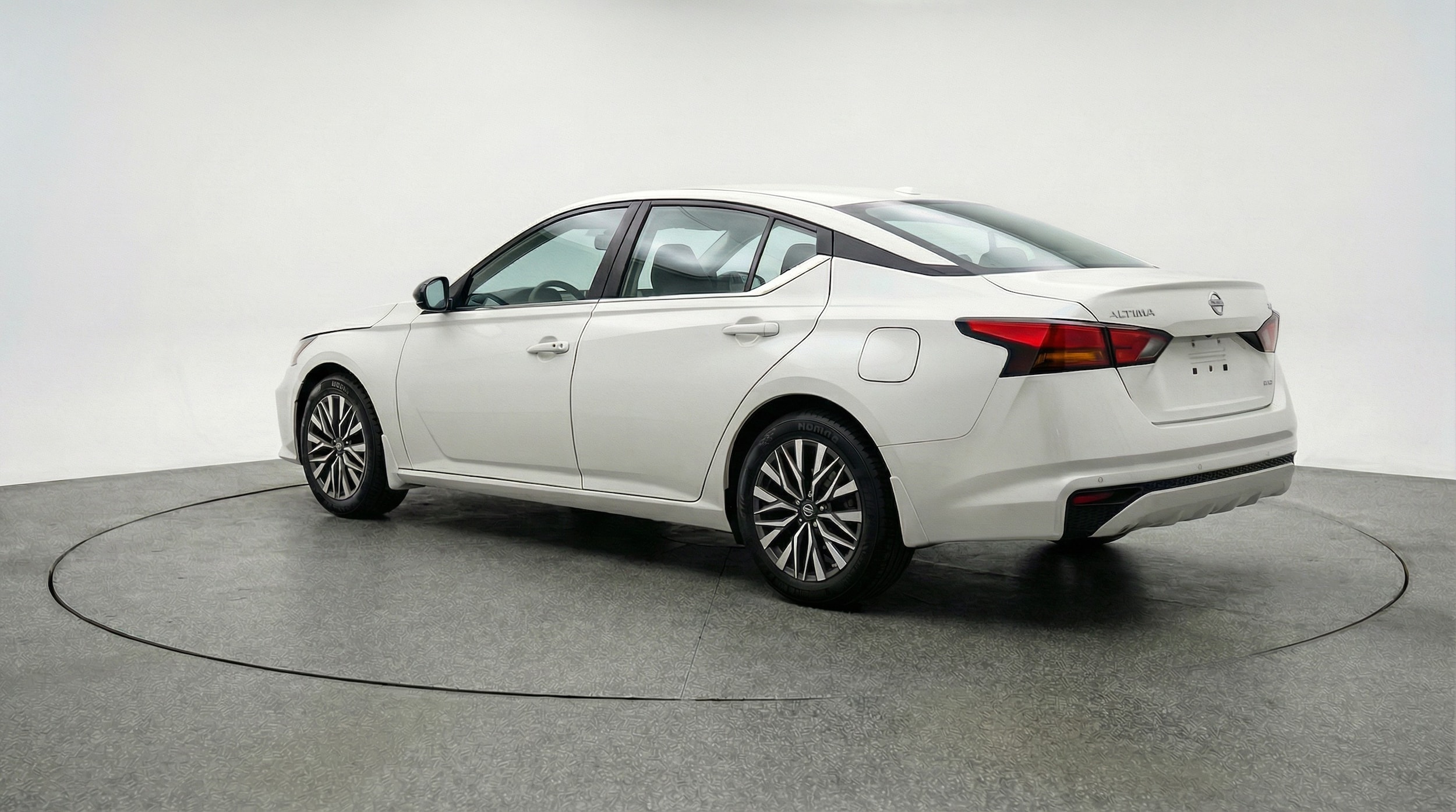 Thumbnail: 2025 Nissan Altima - 5