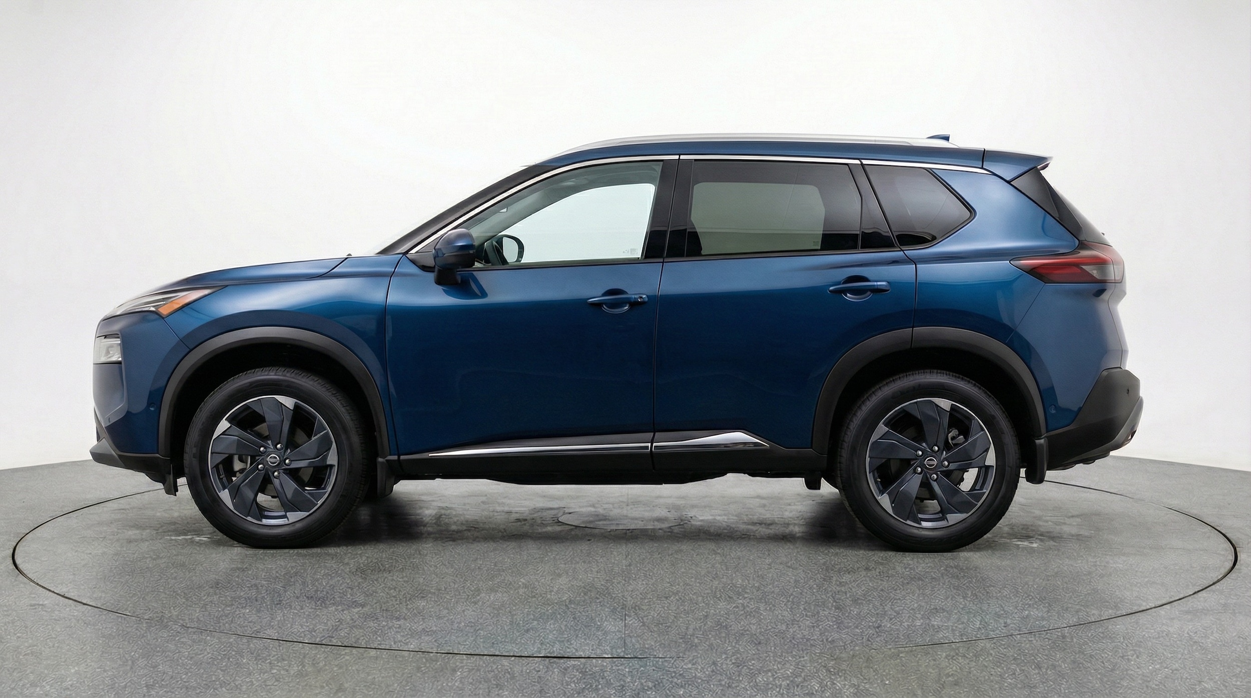 Thumbnail: 2025 Nissan Rogue - 4