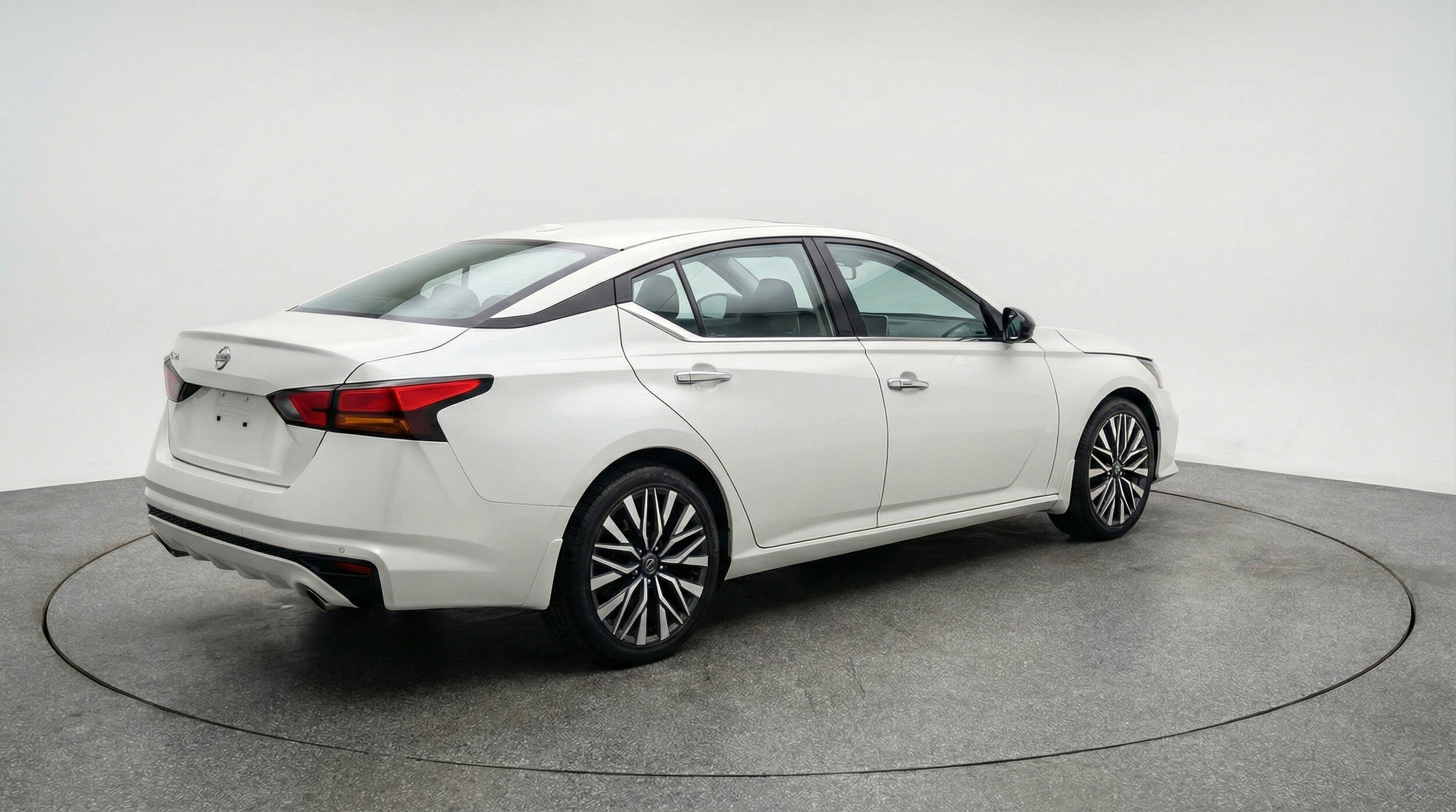 Thumbnail: 2025 Nissan Altima - 9