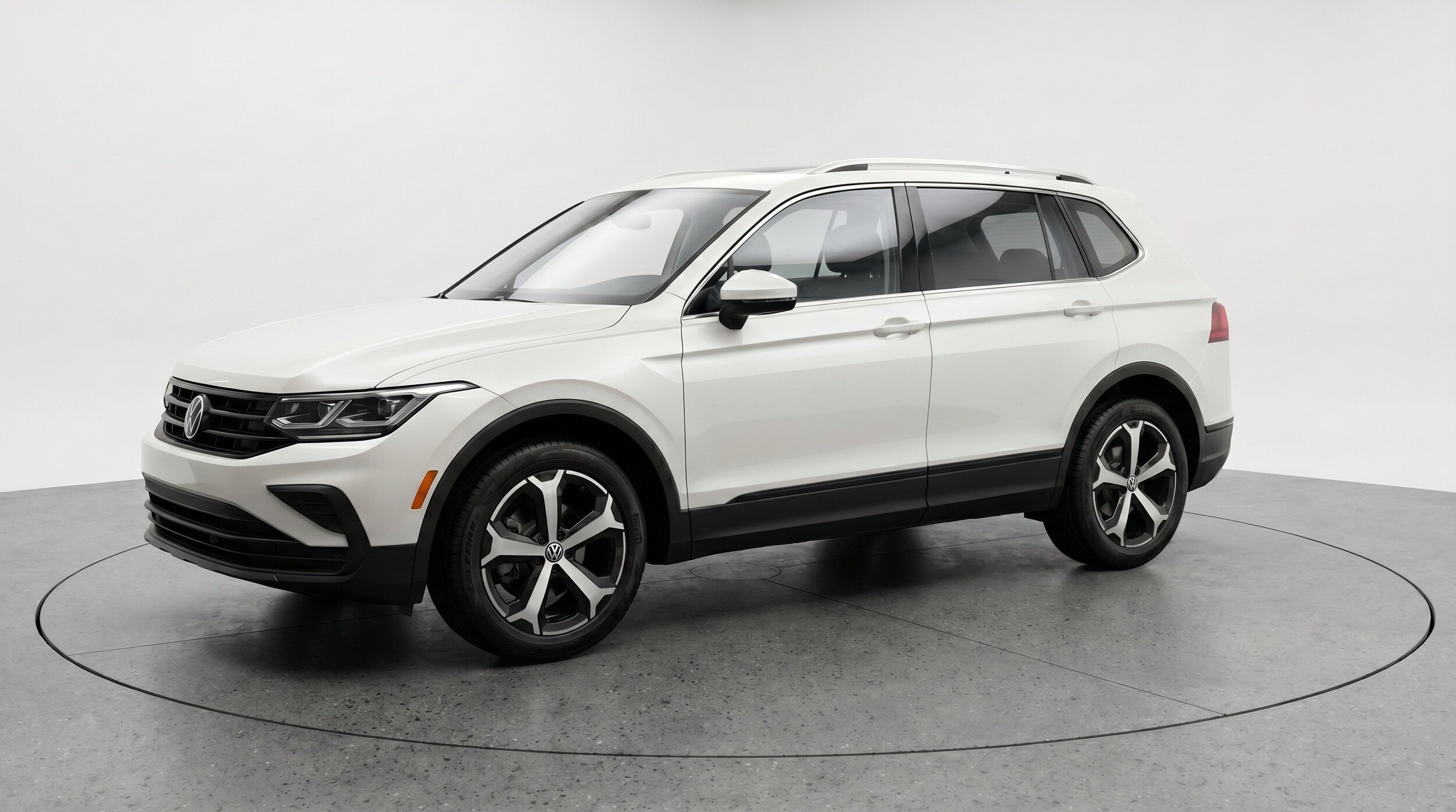 Thumbnail: 2026 Volkswagen Tiguan - 3