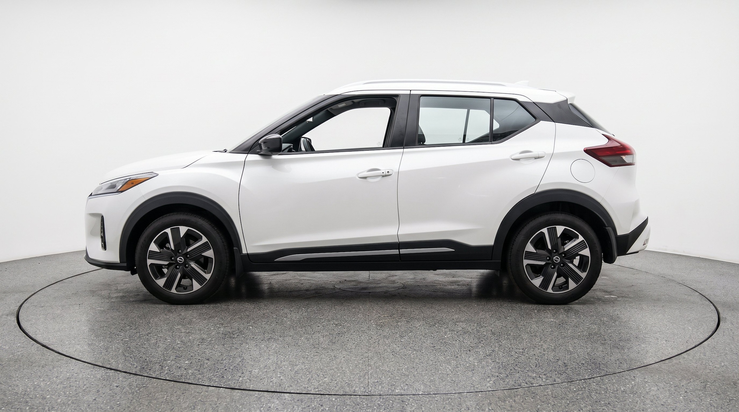 Thumbnail: 2026 Nissan Kicks - 5