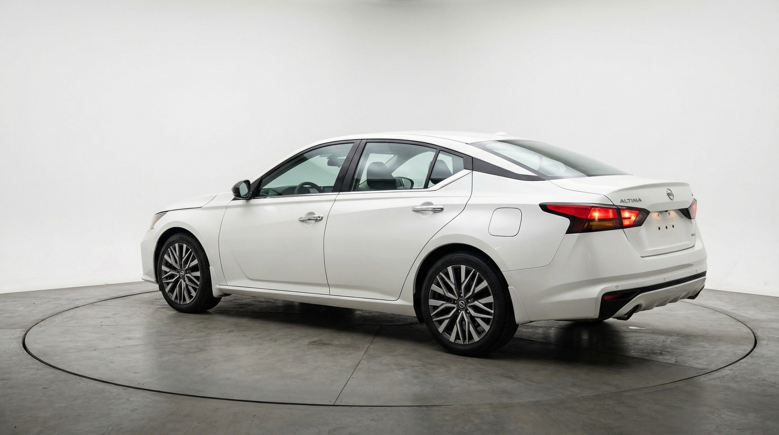 Thumbnail: 2025 Nissan Altima - 6