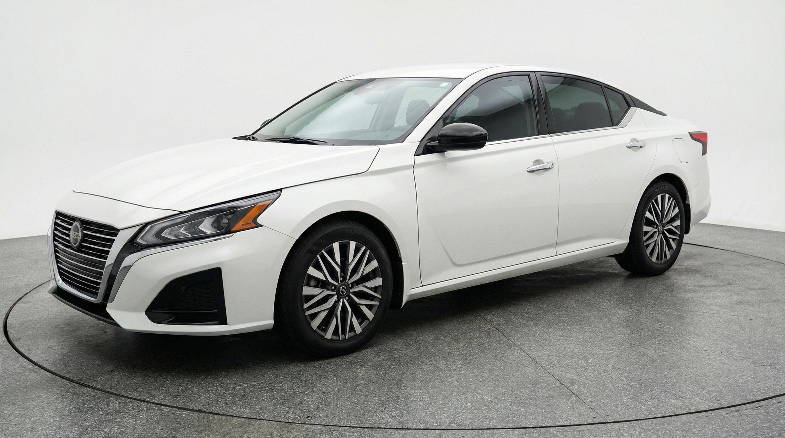 Thumbnail: 2025 Nissan Altima - 3