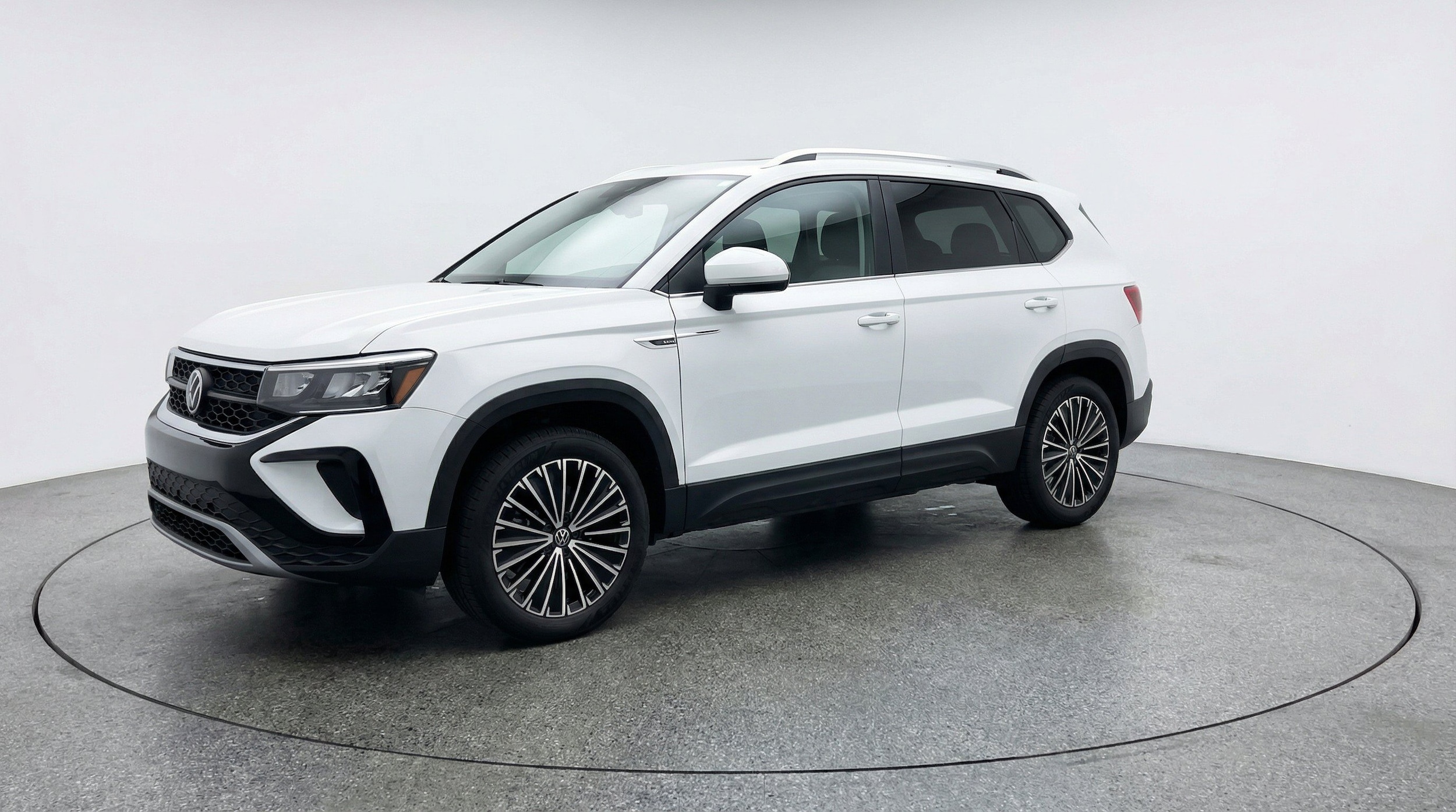 Thumbnail: 2025 Volkswagen Taos - 3