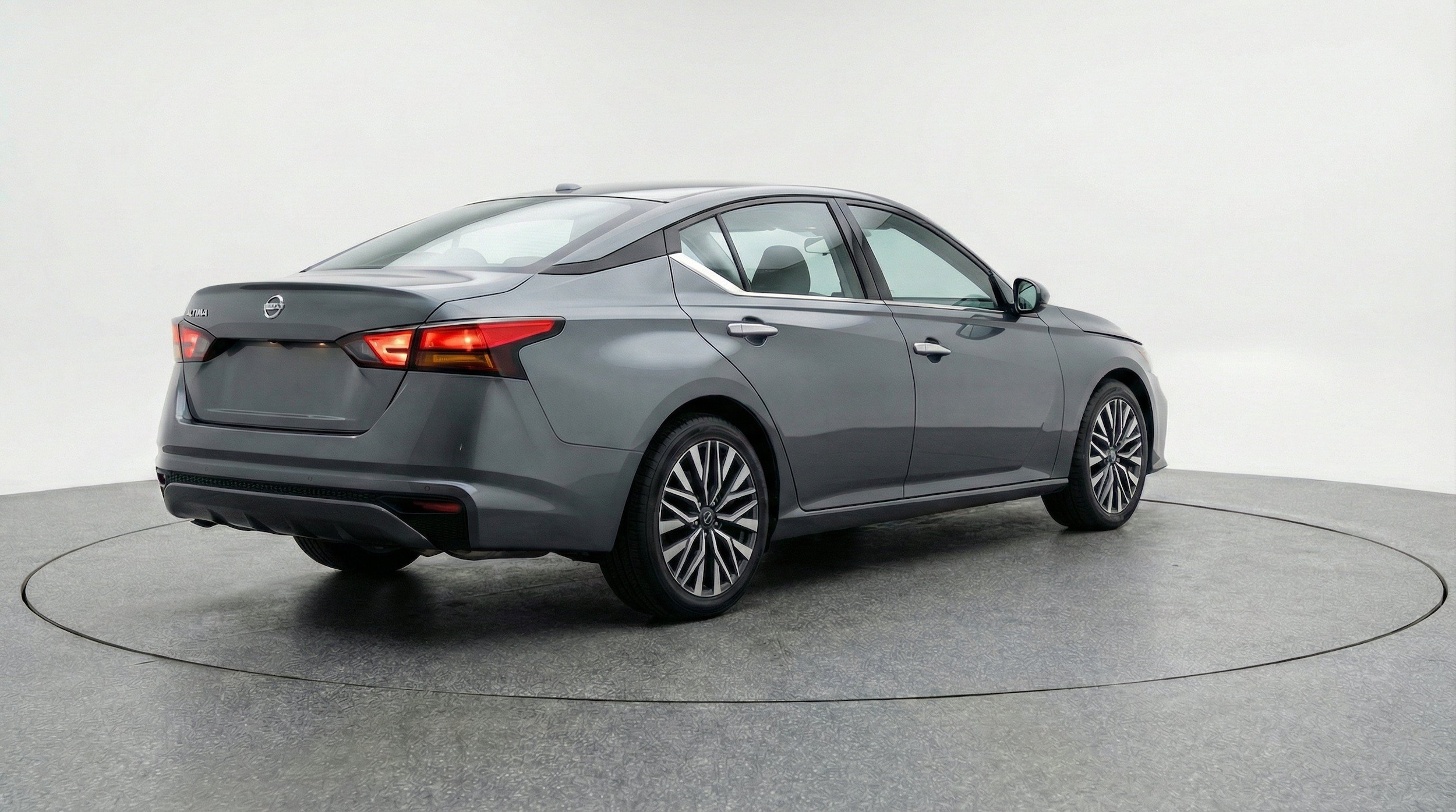 Thumbnail: 2025 Nissan Altima - 9