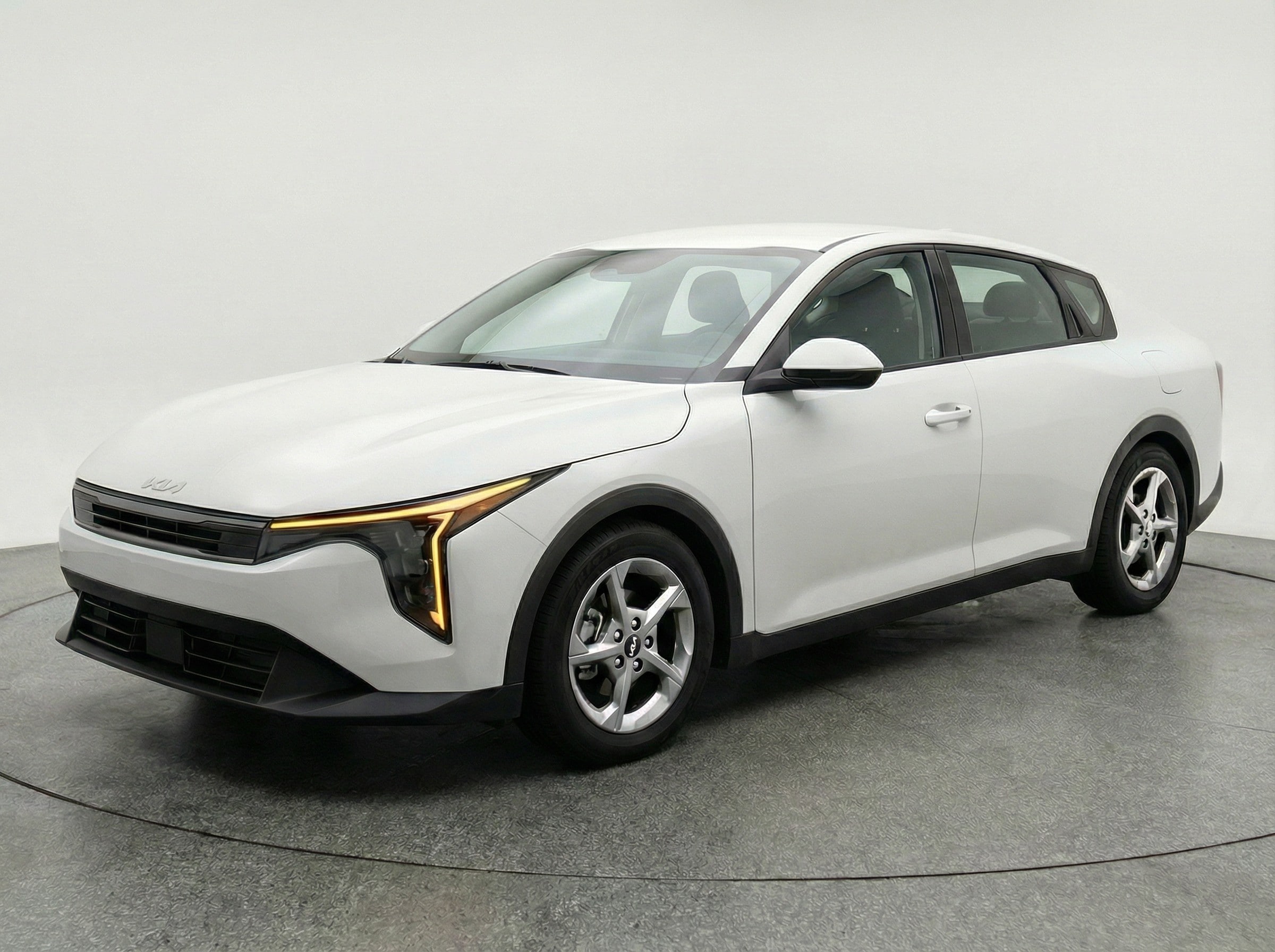 Thumbnail: 2025 Kia K4 - 3