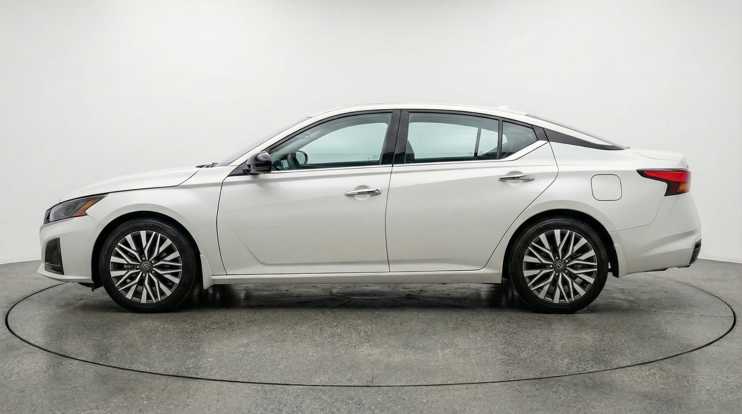 Thumbnail: 2025 Nissan Altima - 4