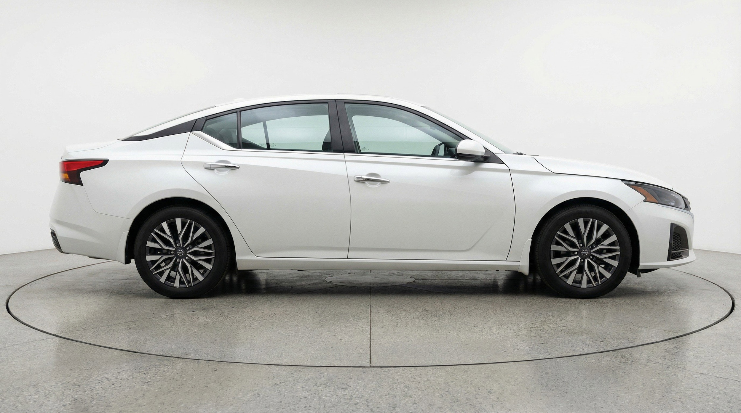 Thumbnail: 2025 Nissan Altima - 11
