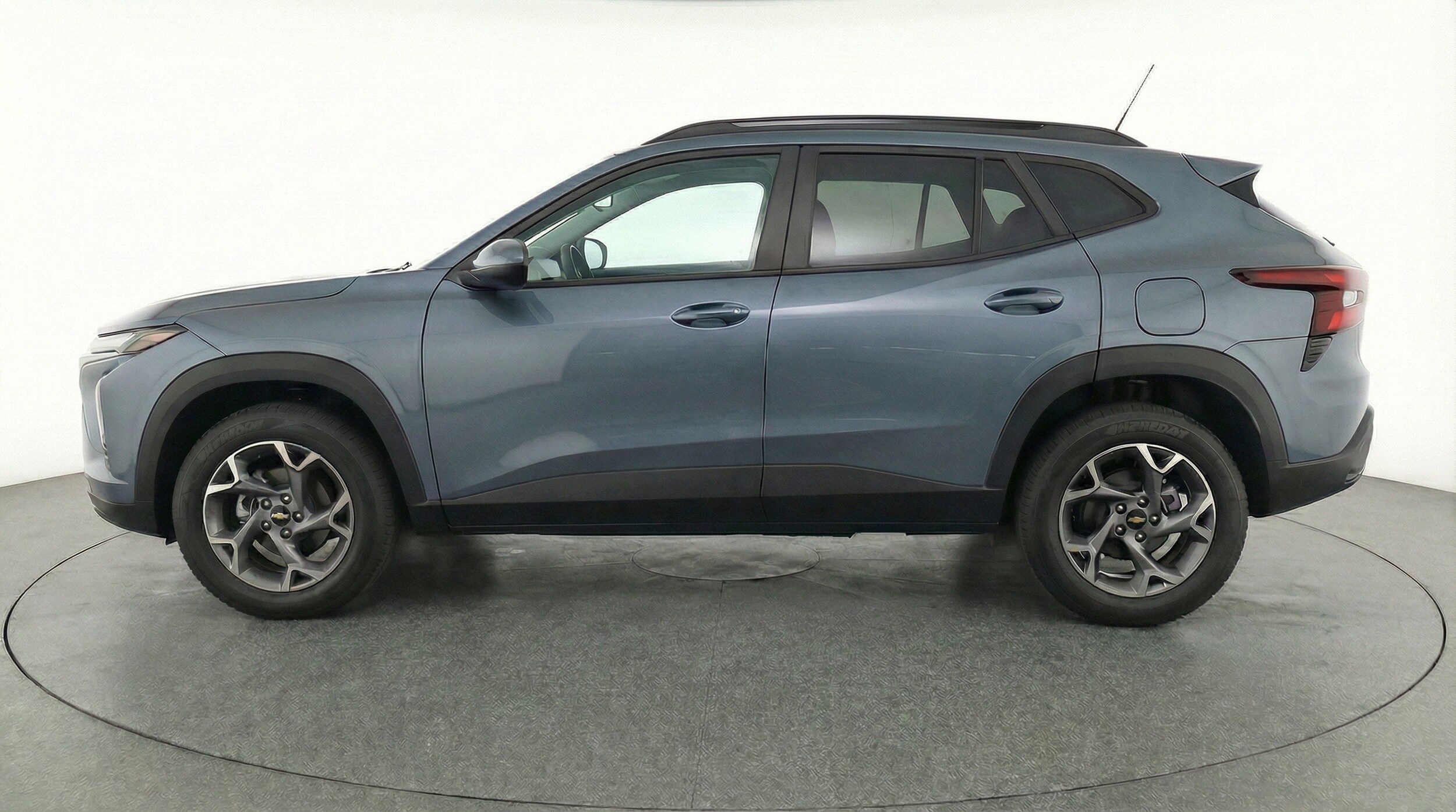Thumbnail: 2025 Chevrolet Trax - 5