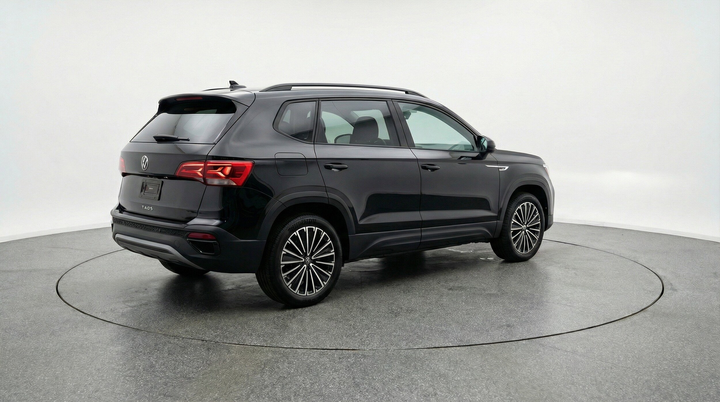 Thumbnail: 2025 Volkswagen Taos - 9