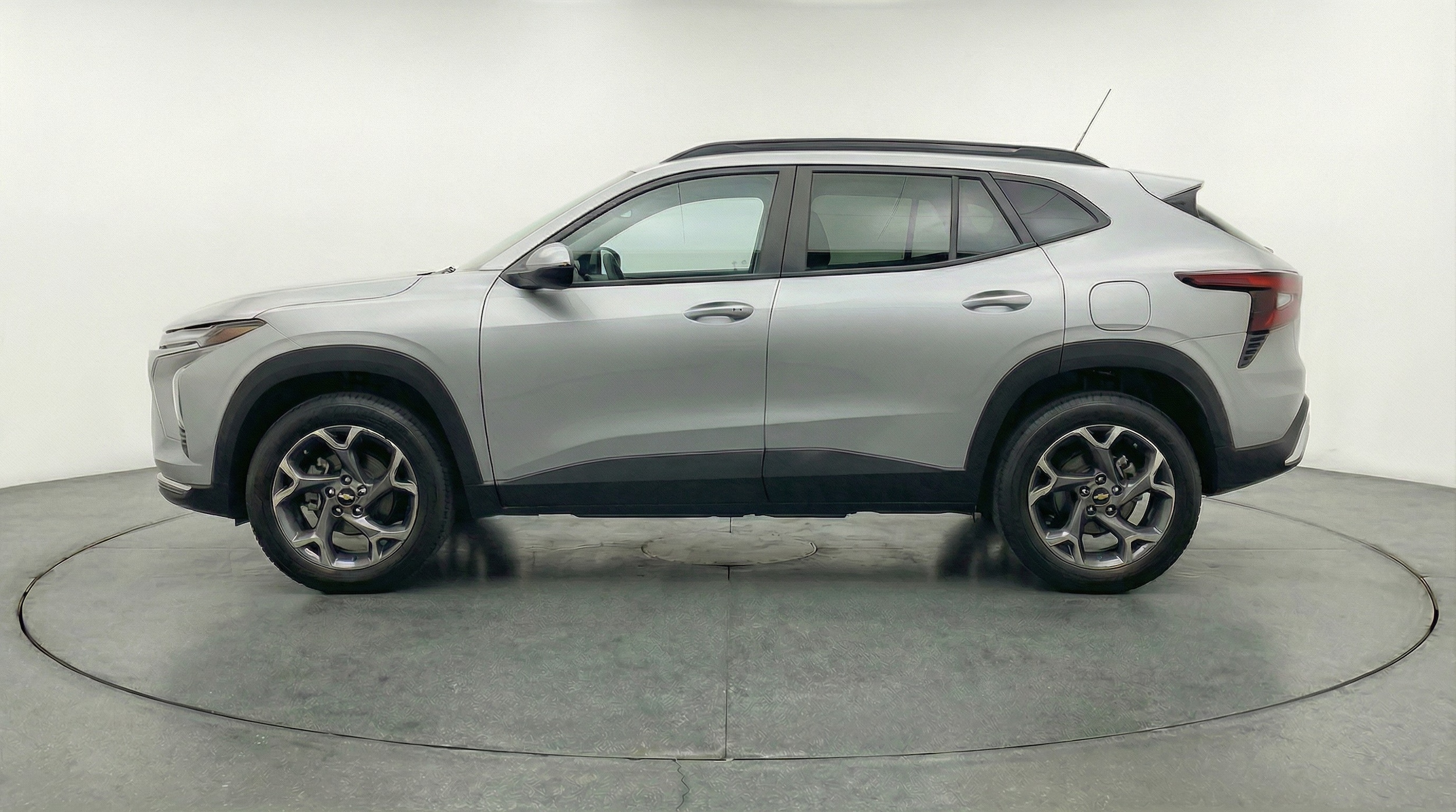 Thumbnail: 2025 Chevrolet Trax - 4