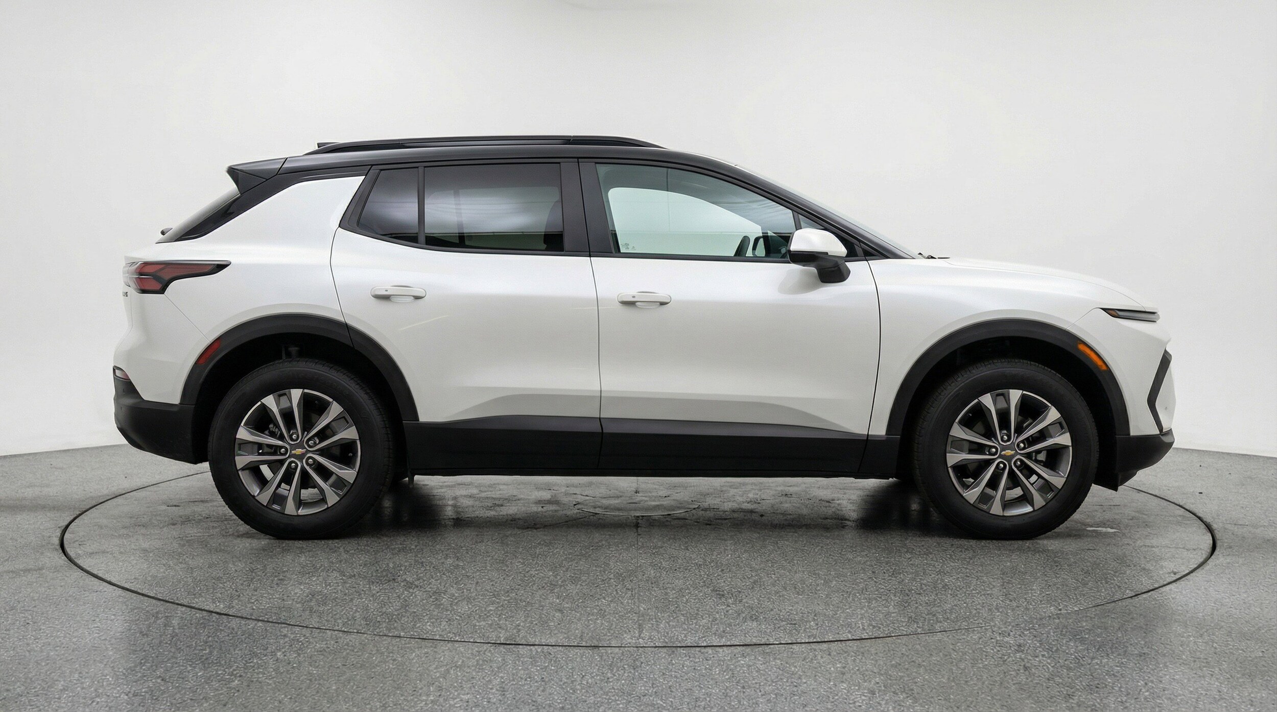 Thumbnail: 2025 Chevrolet Equinox - 11