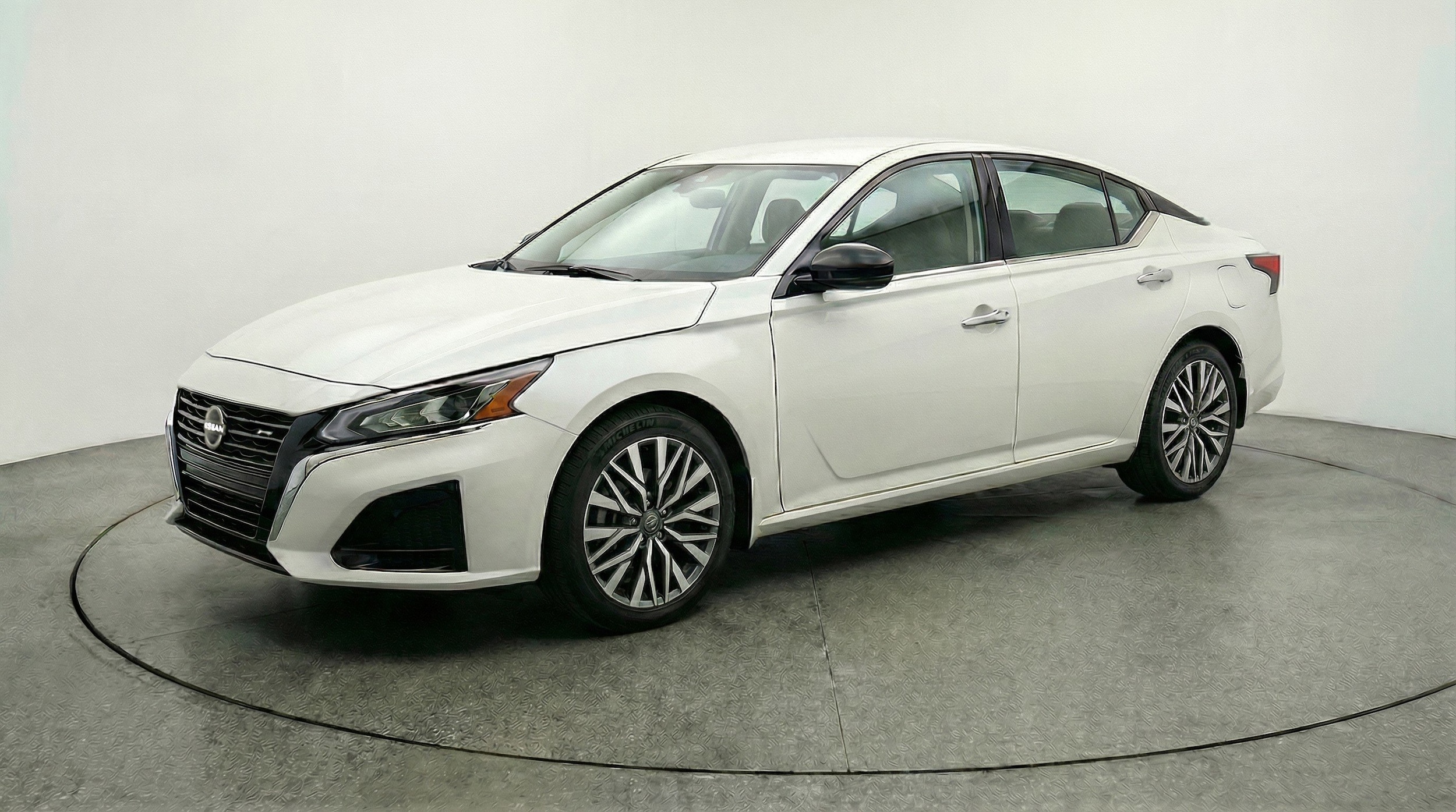 Thumbnail: 2025 Nissan Altima - 3