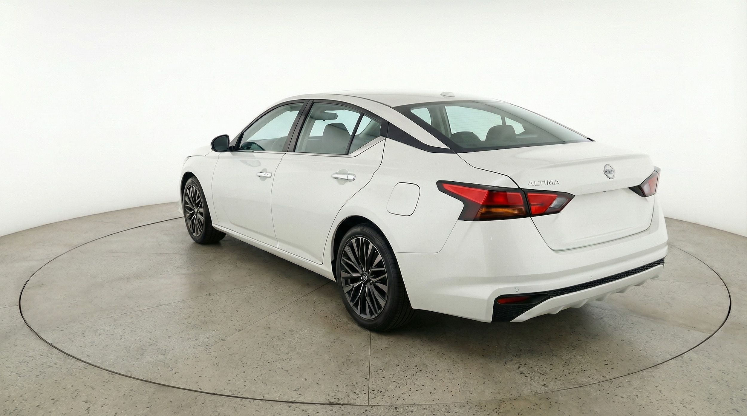 Thumbnail: 2025 Nissan Altima - 5