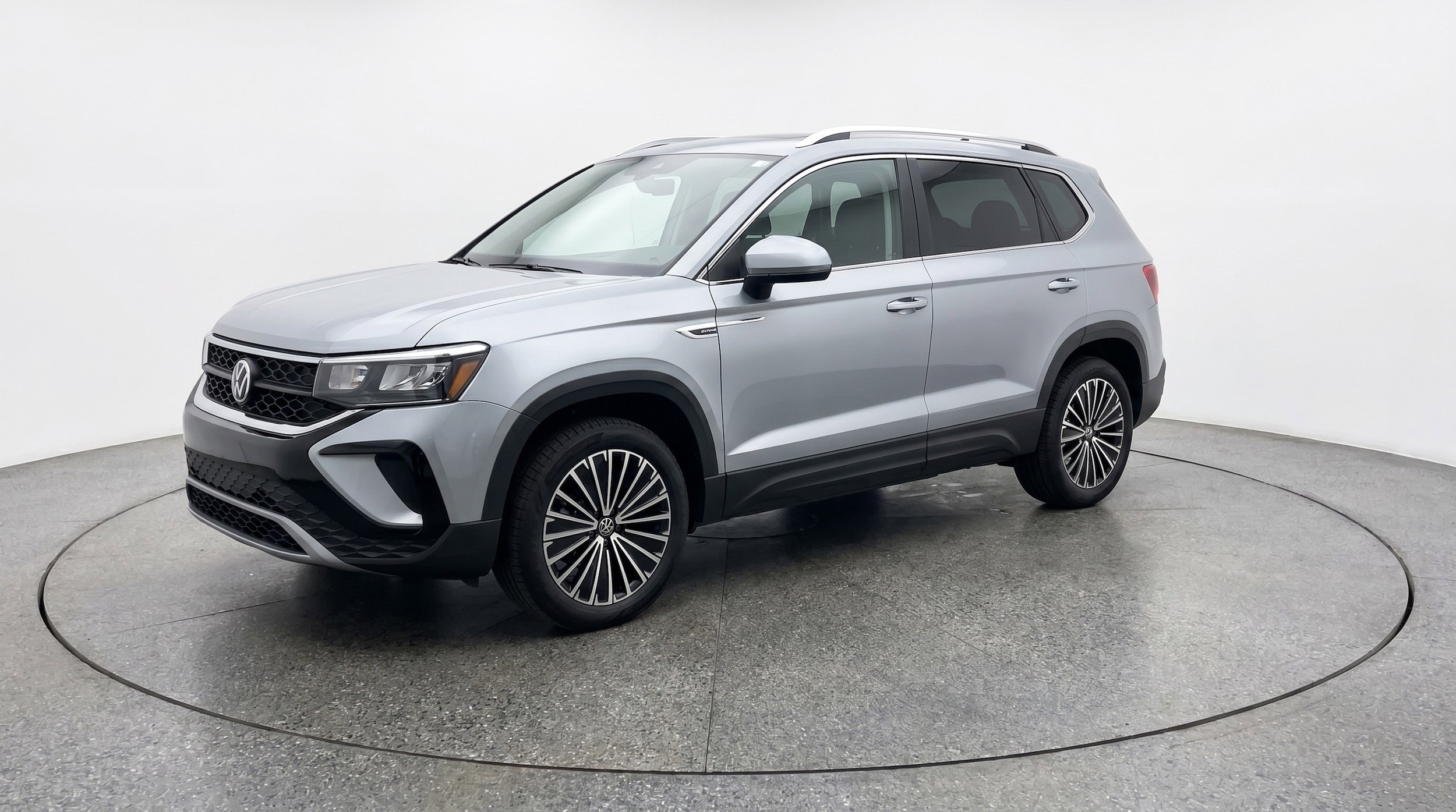 Thumbnail: 2025 Volkswagen Taos - 3