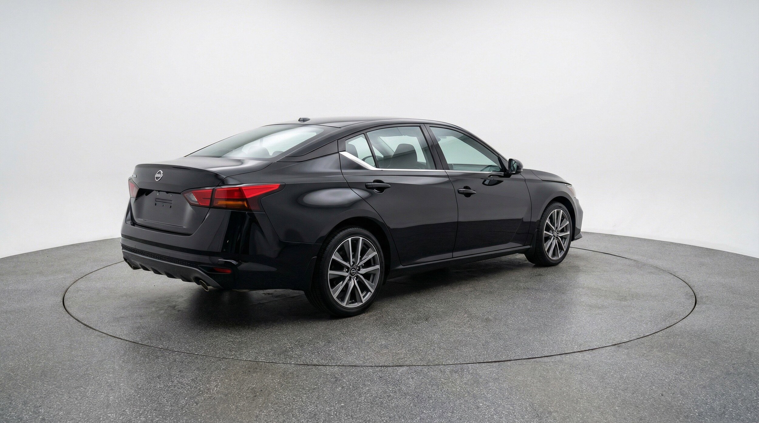 Thumbnail: 2025 Nissan Altima - 9