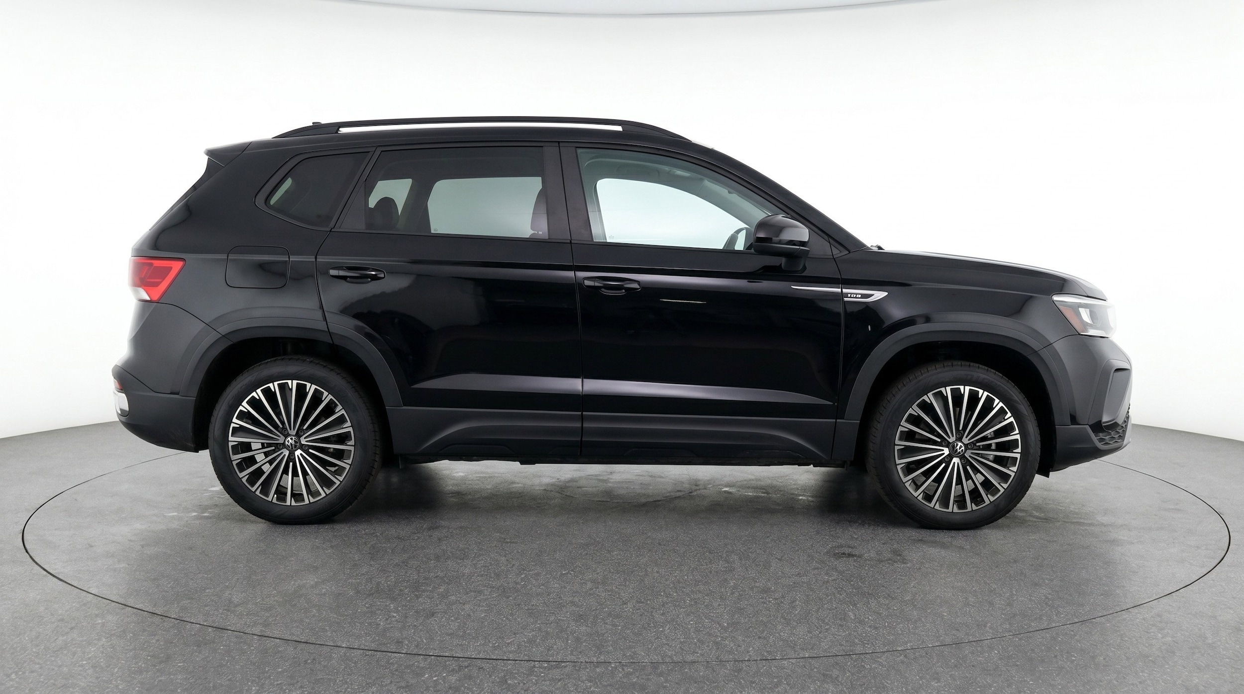 Thumbnail: 2025 Volkswagen Taos - 11