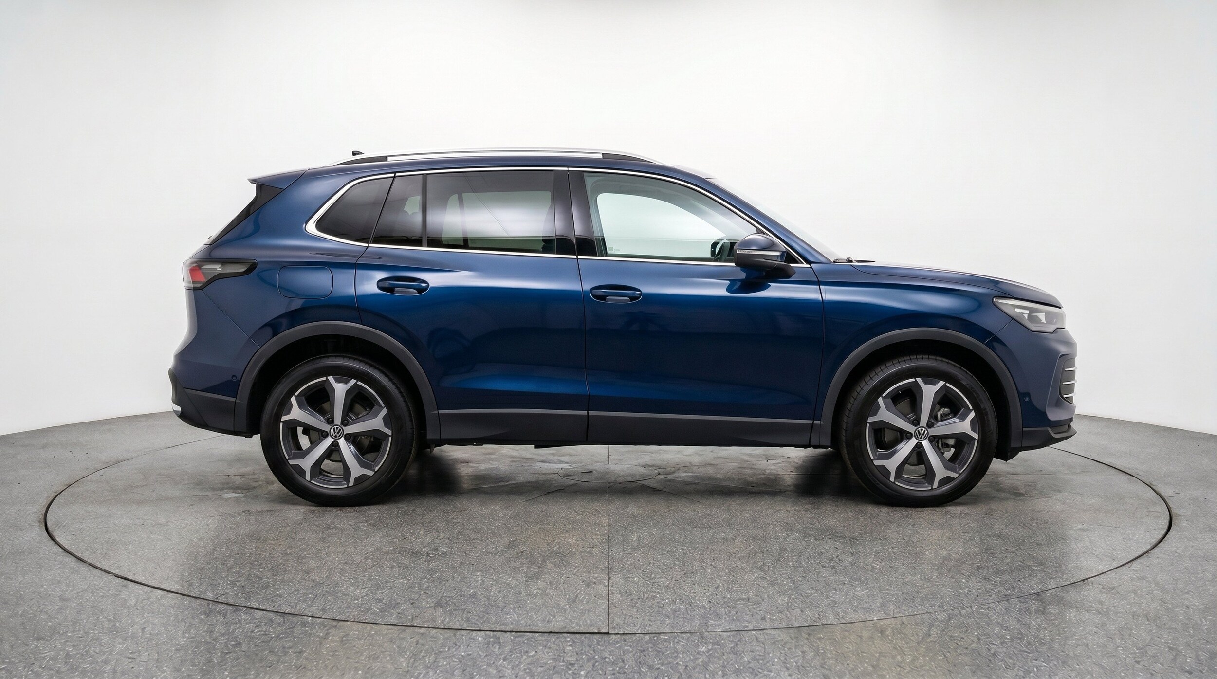 Thumbnail: 2026 Volkswagen Tiguan - 10