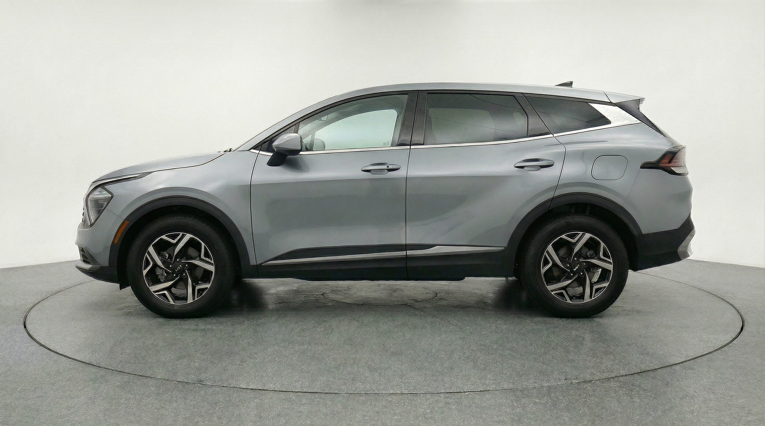 Thumbnail: 2025 Kia Sportage - 4