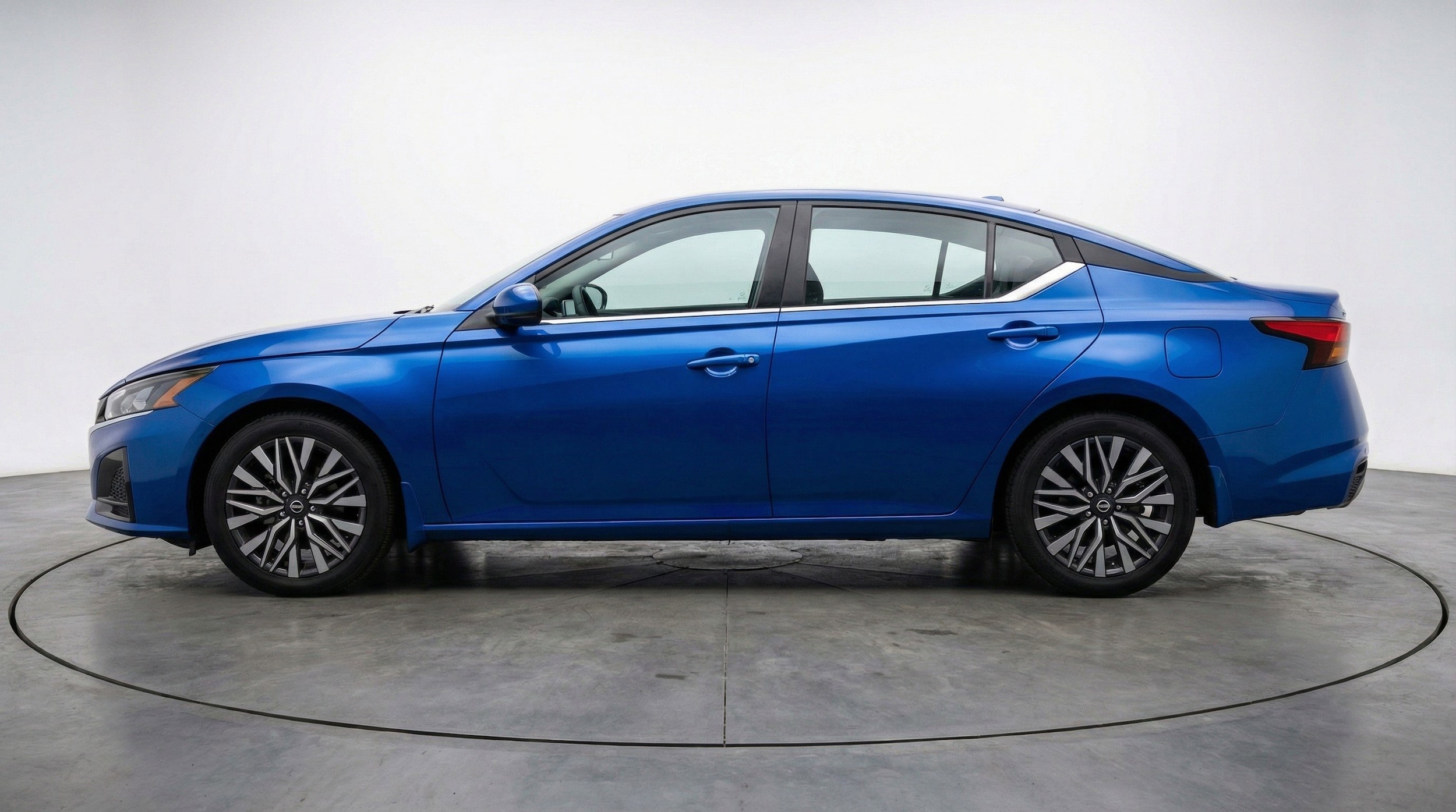 Thumbnail: 2025 Nissan Altima - 5