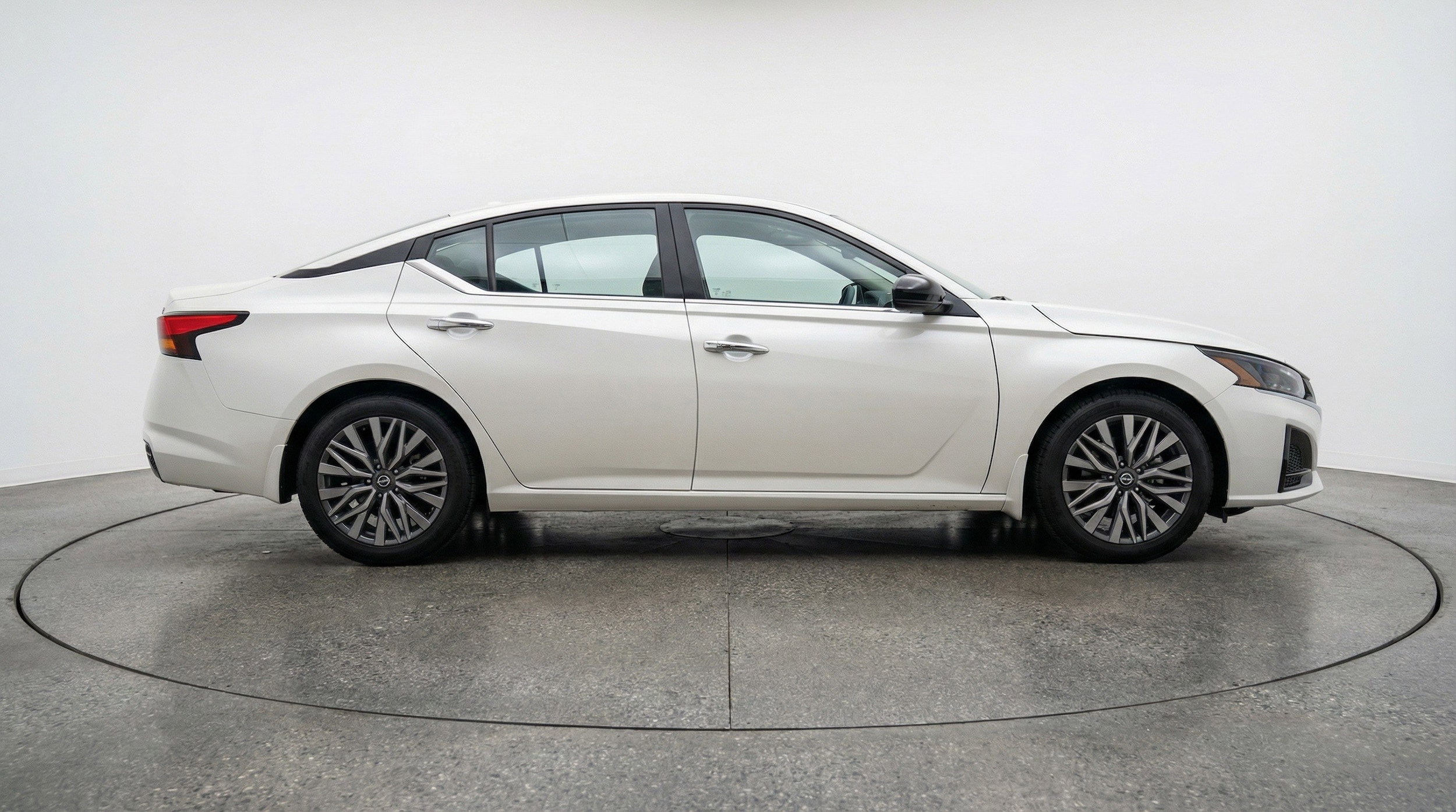 Thumbnail: 2025 Nissan Altima - 11
