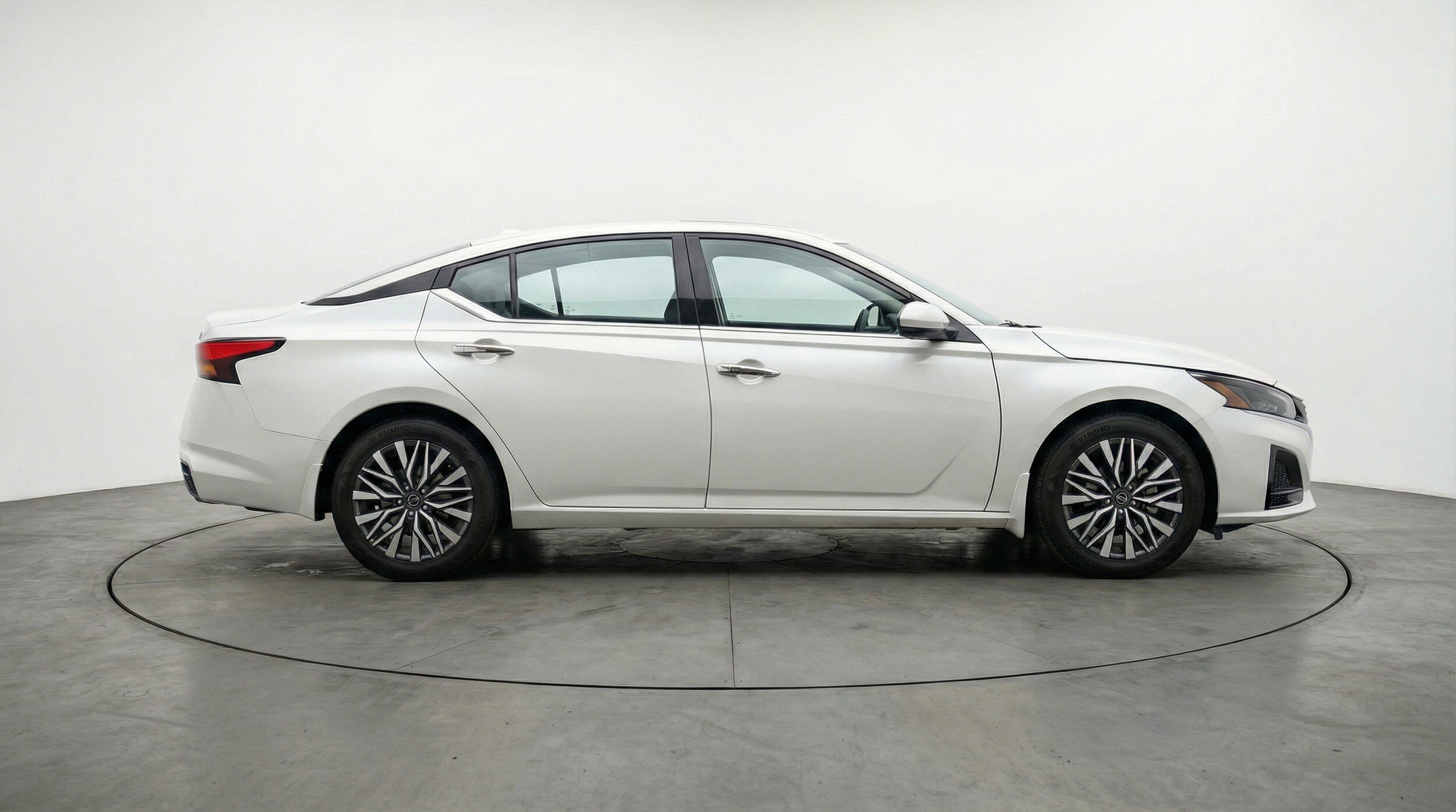 Thumbnail: 2025 Nissan Altima - 11