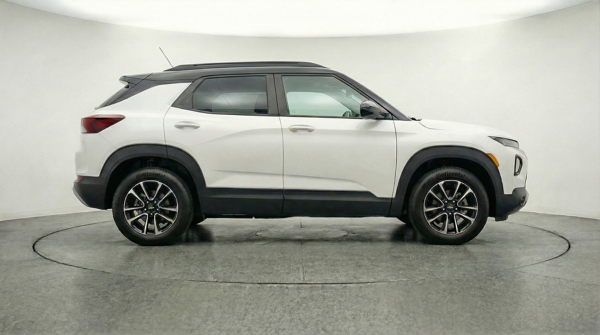 Thumbnail: 2025 Chevrolet TrailBlazer - 11