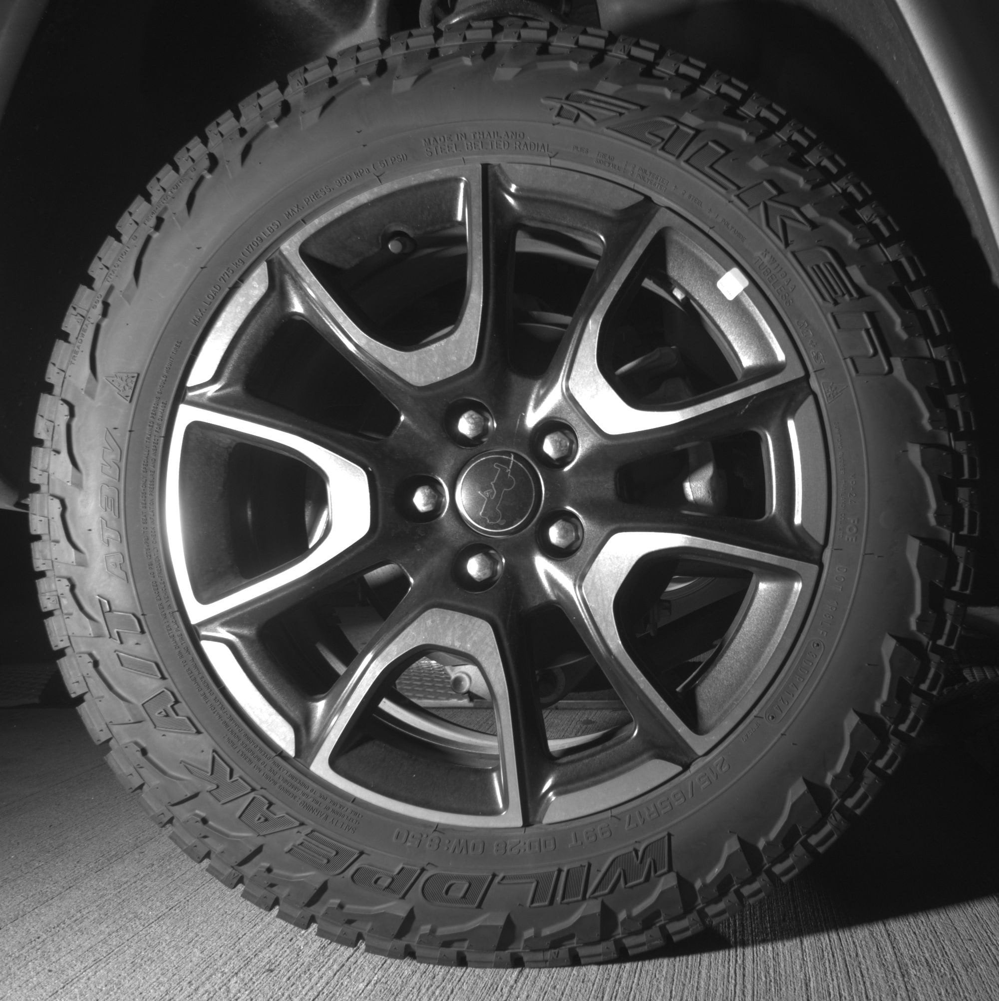 Thumbnail: 2025 Jeep Compass - 15