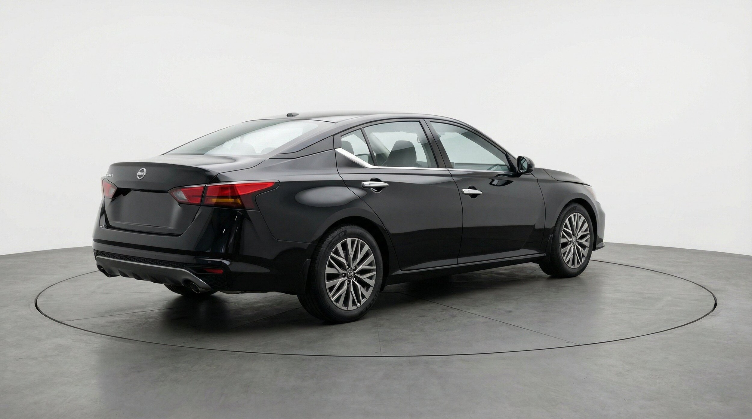 Thumbnail: 2025 Nissan Altima - 9