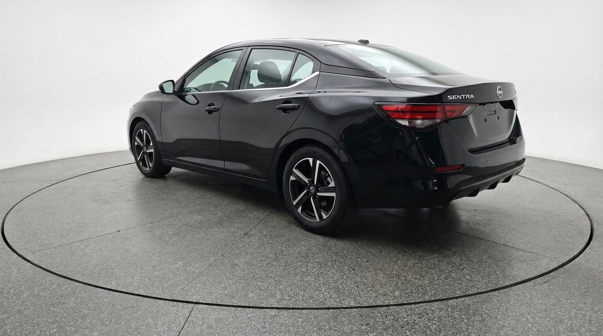 Thumbnail: 2025 Nissan Sentra - 5