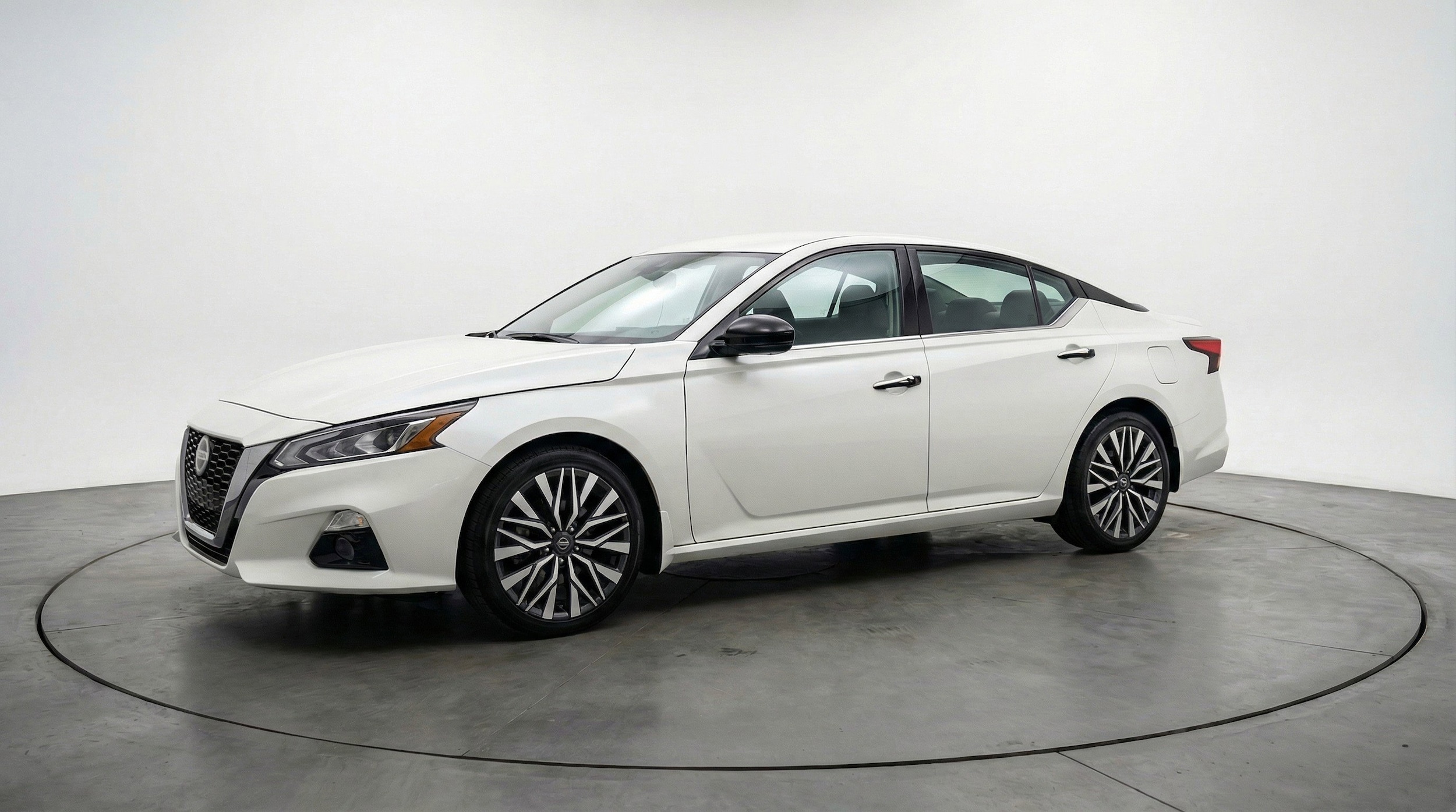 Thumbnail: 2025 Nissan Altima - 3