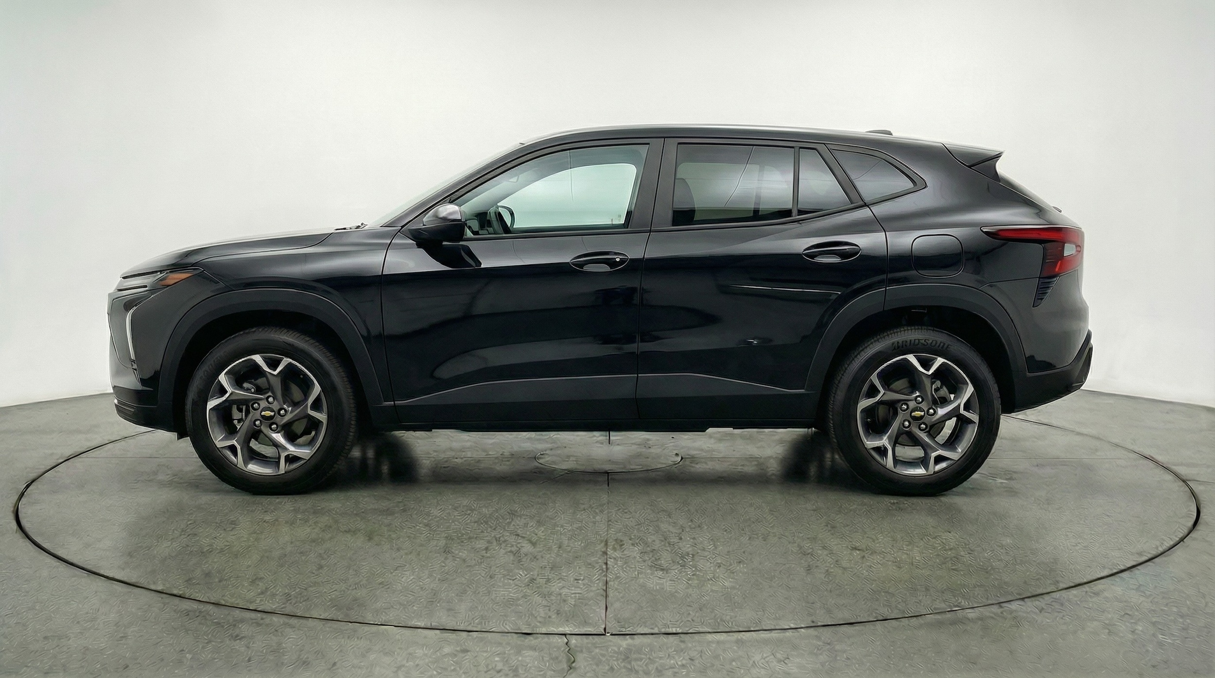 Thumbnail: 2025 Chevrolet Trax - 4