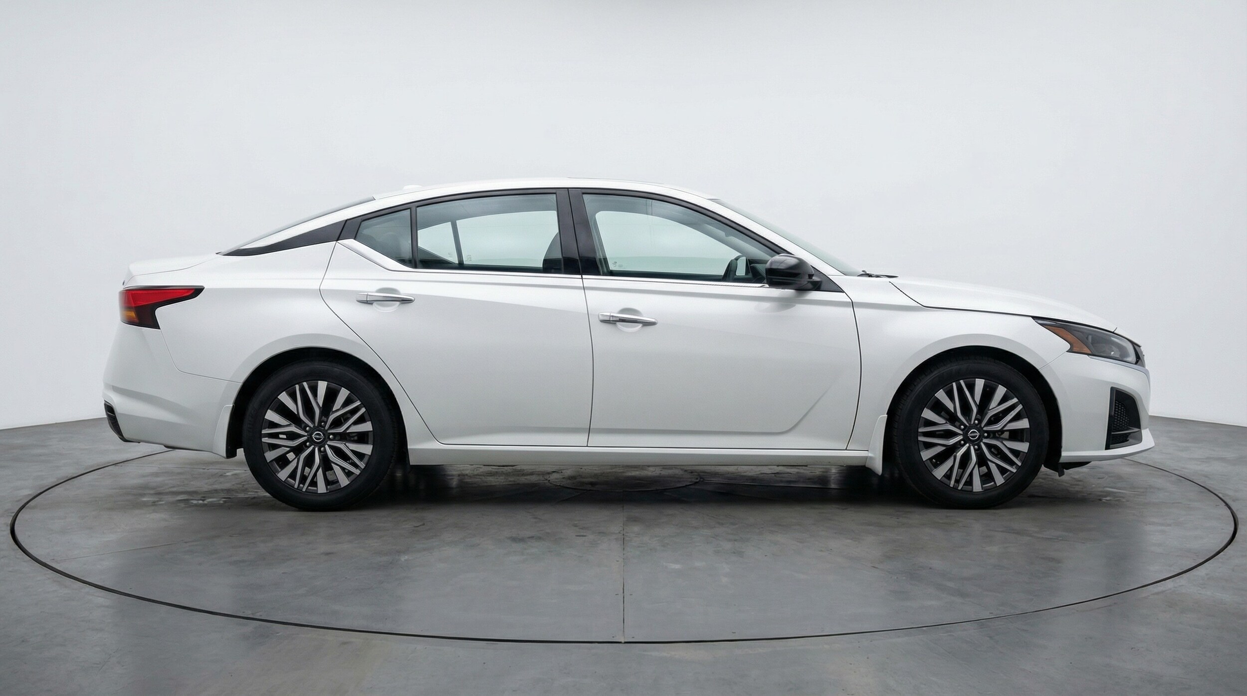 Thumbnail: 2025 Nissan Altima - 8