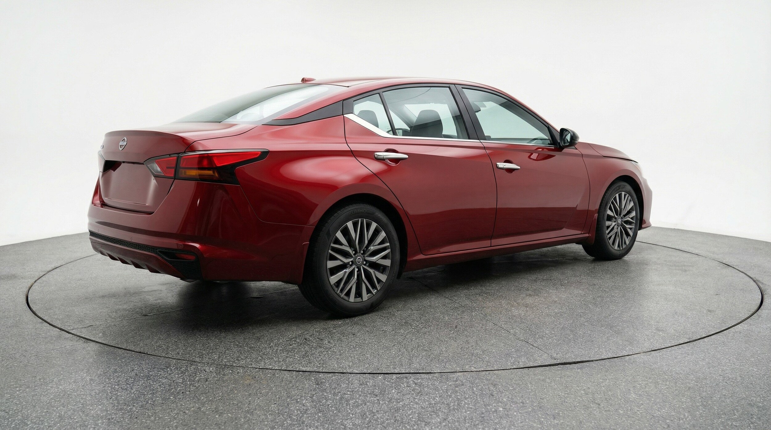 Thumbnail: 2025 Nissan Altima - 9