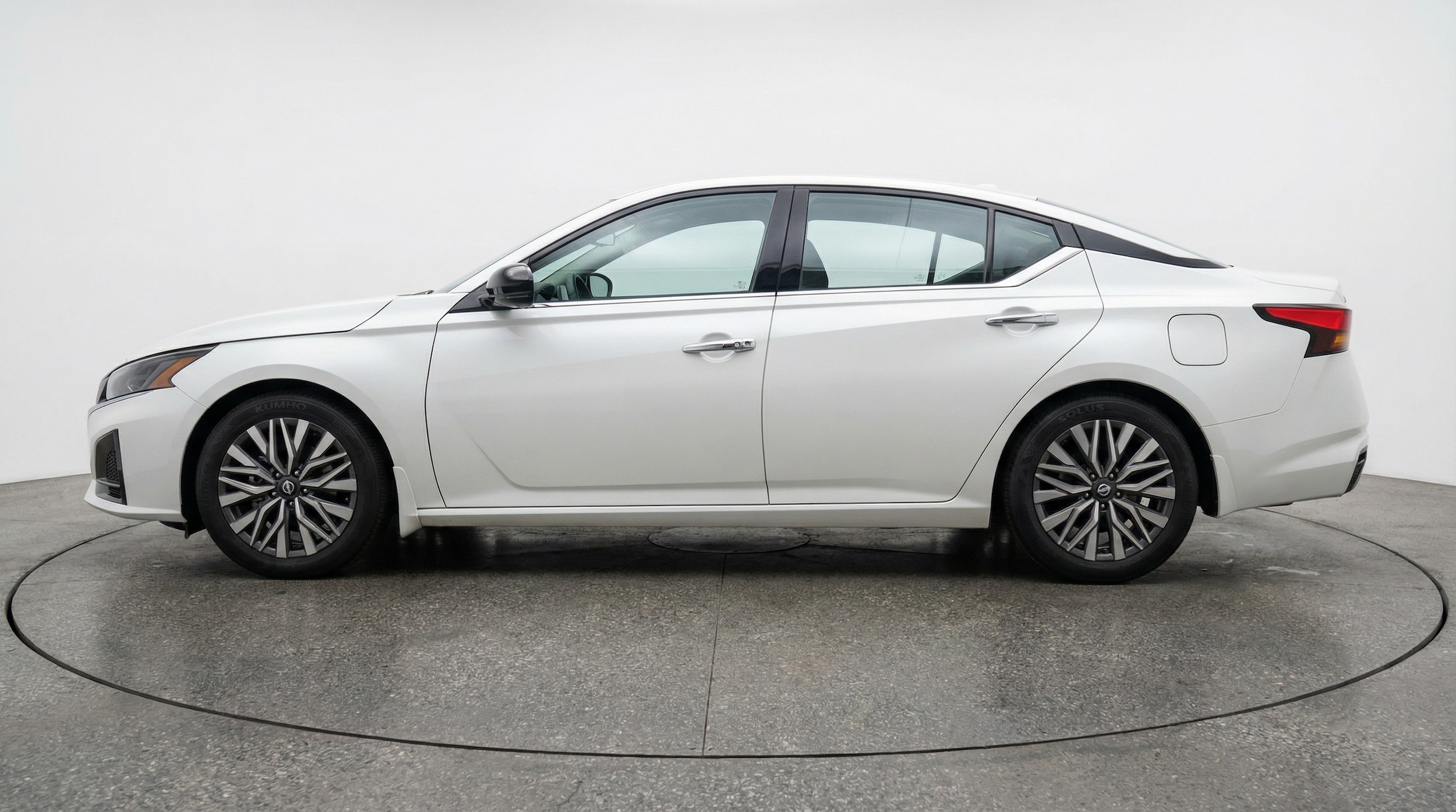 Thumbnail: 2025 Nissan Altima - 4