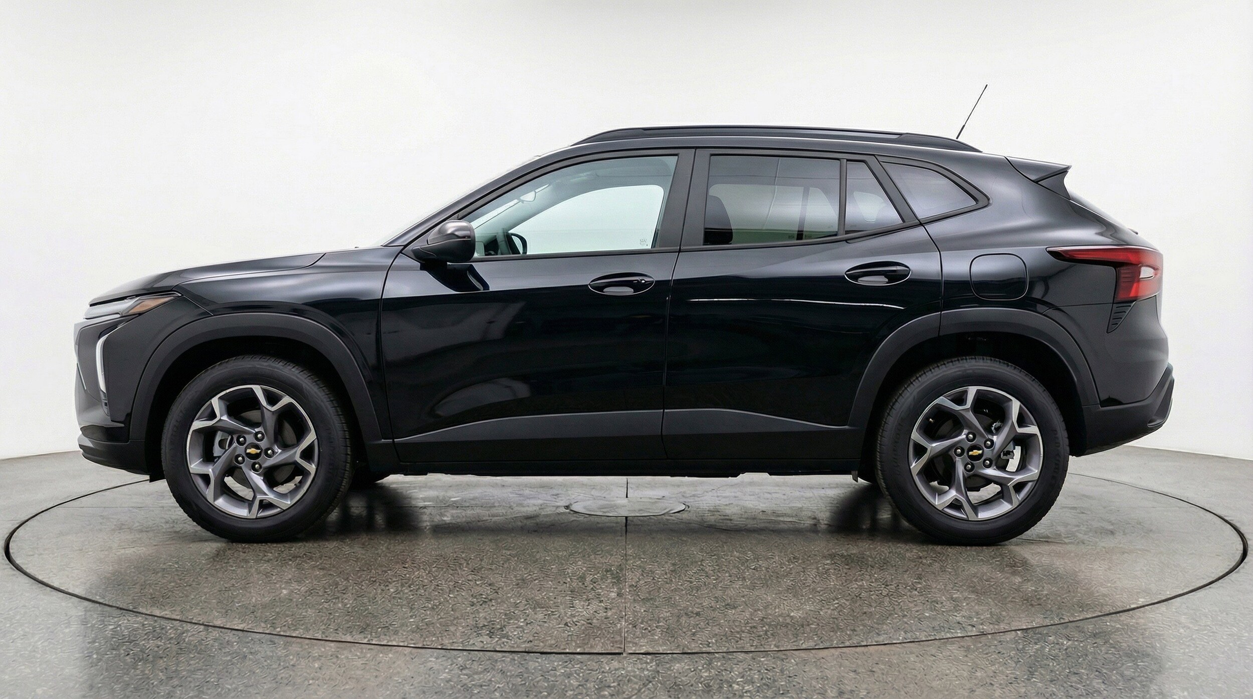 Thumbnail: 2025 Chevrolet Trax - 5
