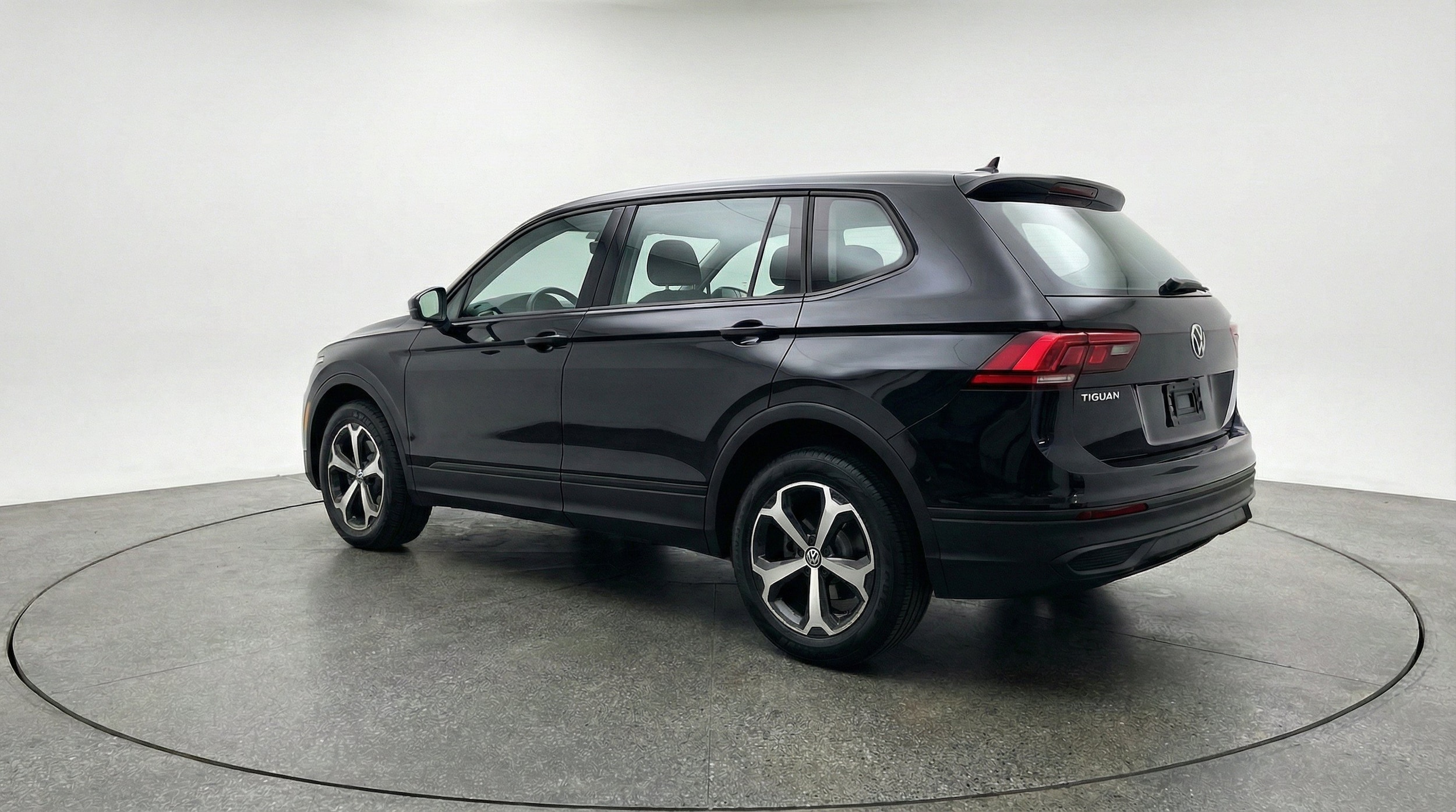 Thumbnail: 2026 Volkswagen Tiguan - 6