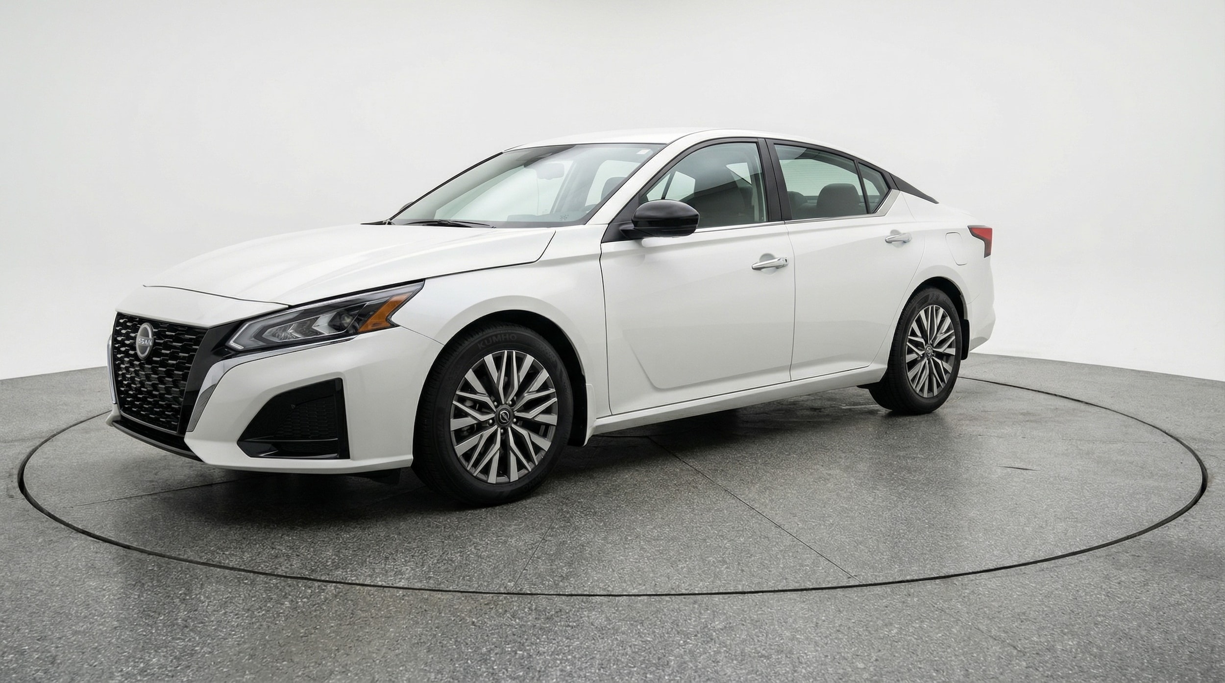 Thumbnail: 2025 Nissan Altima - 3