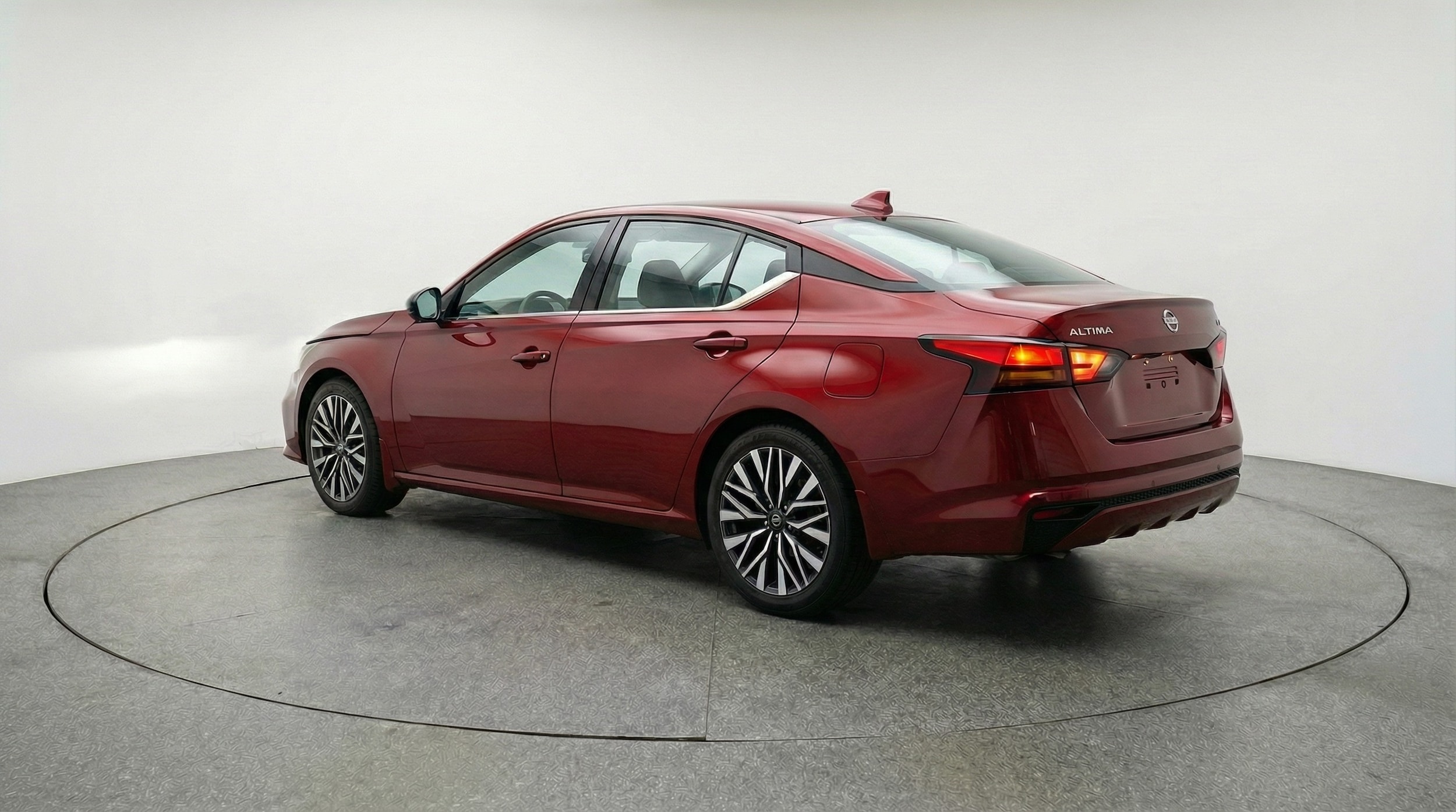 Thumbnail: 2025 Nissan Altima - 5