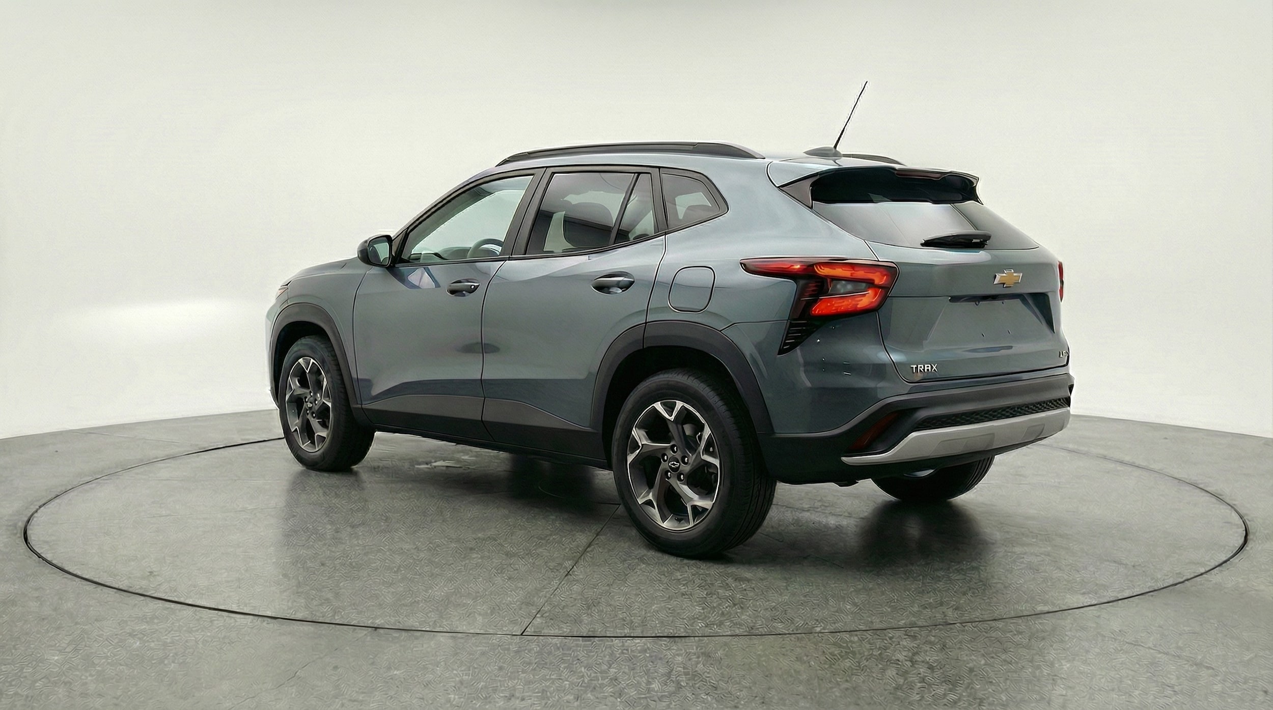 Thumbnail: 2025 Chevrolet Trax - 5