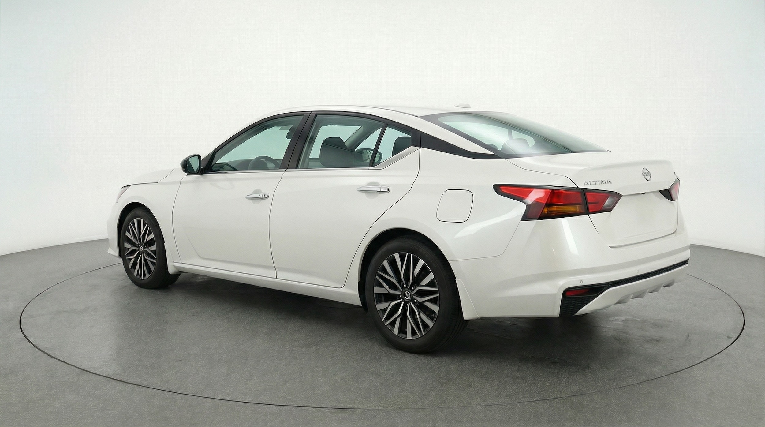 Thumbnail: 2025 Nissan Altima - 5