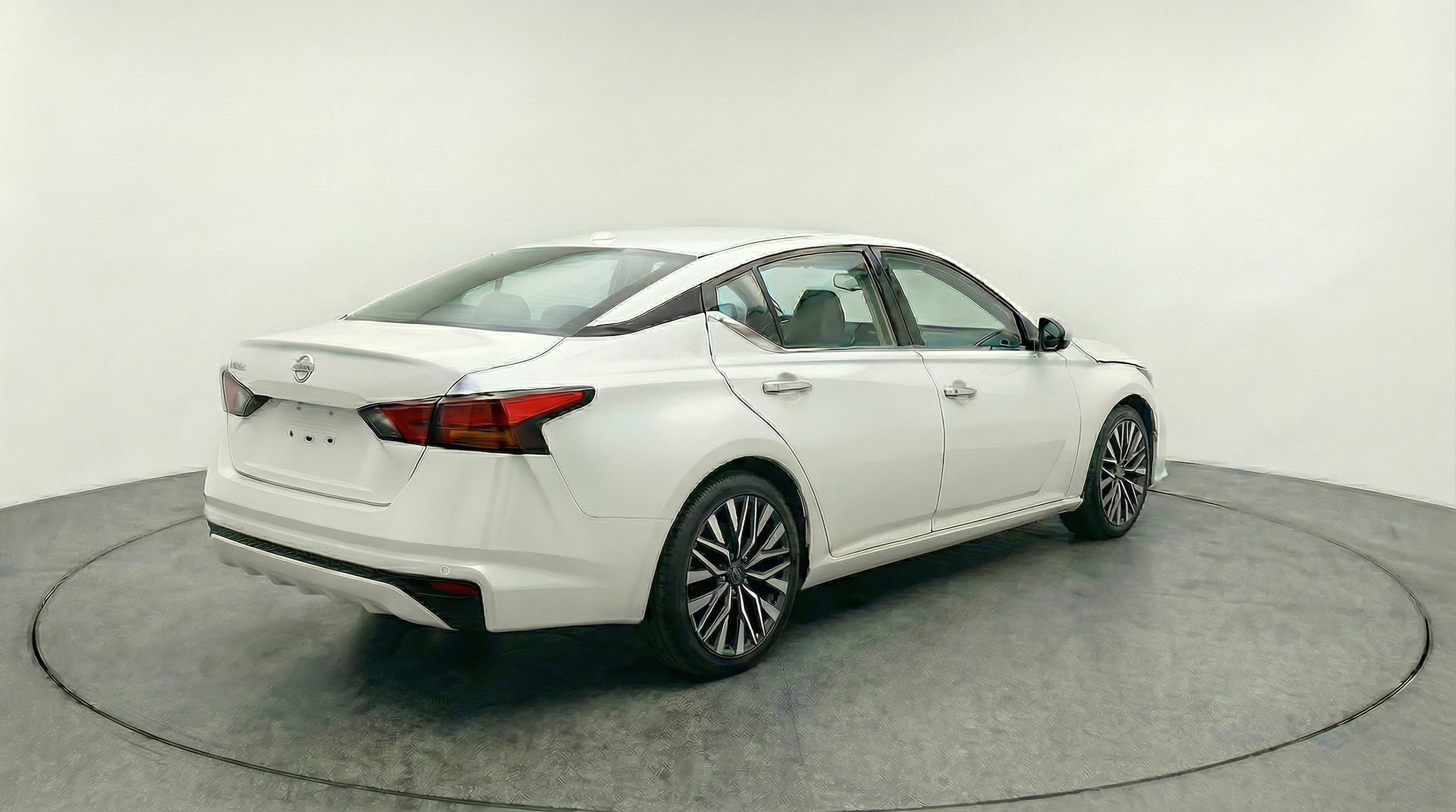 Thumbnail: 2025 Nissan Altima - 9