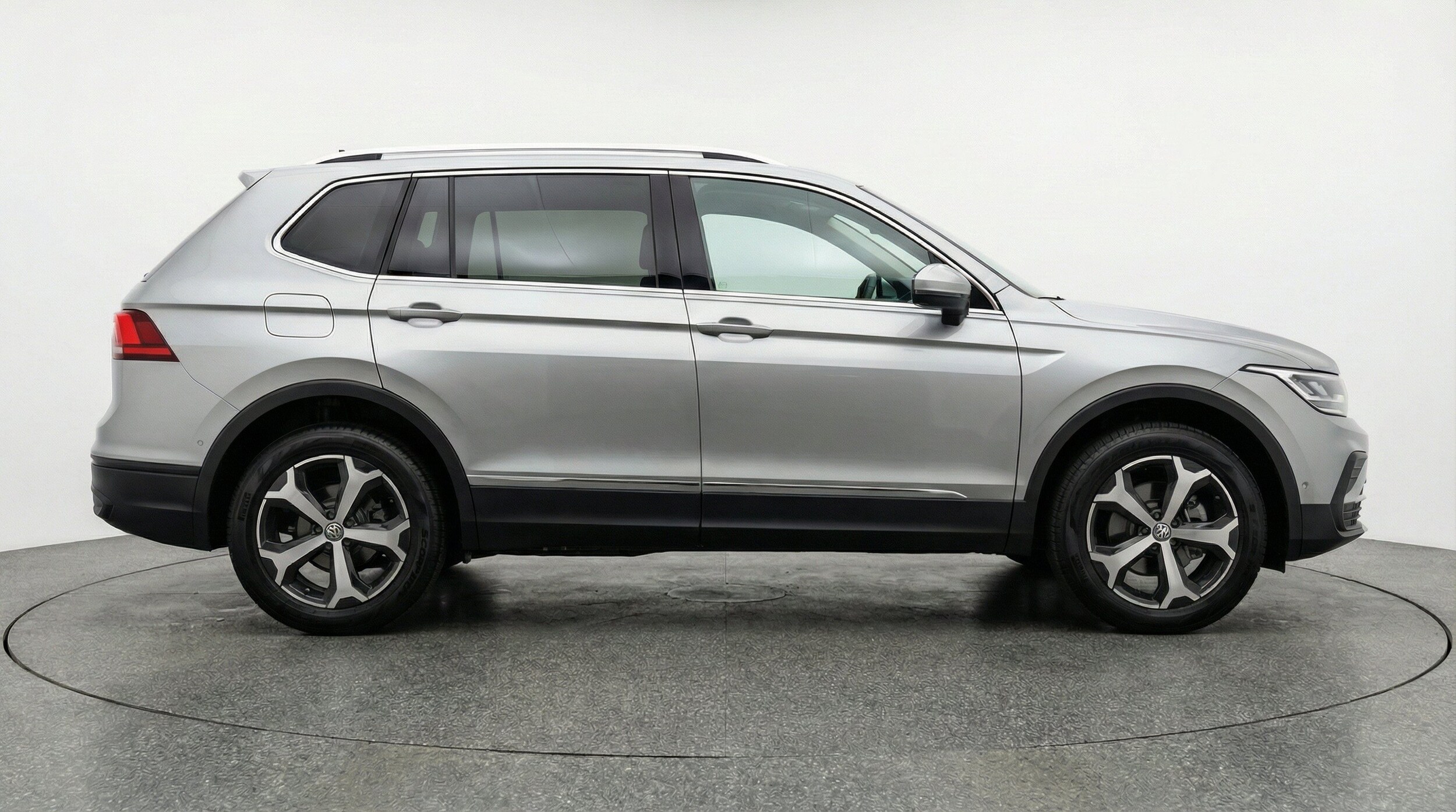 Thumbnail: 2026 Volkswagen Tiguan - 11