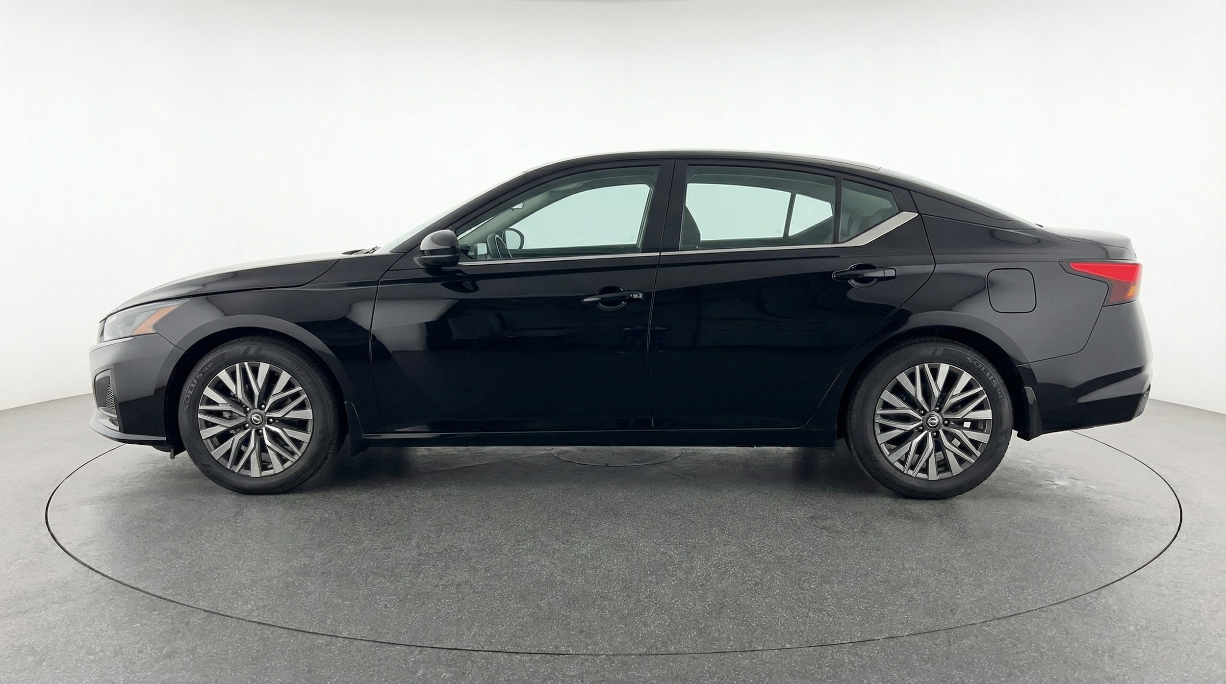 Thumbnail: 2025 Nissan Altima - 4