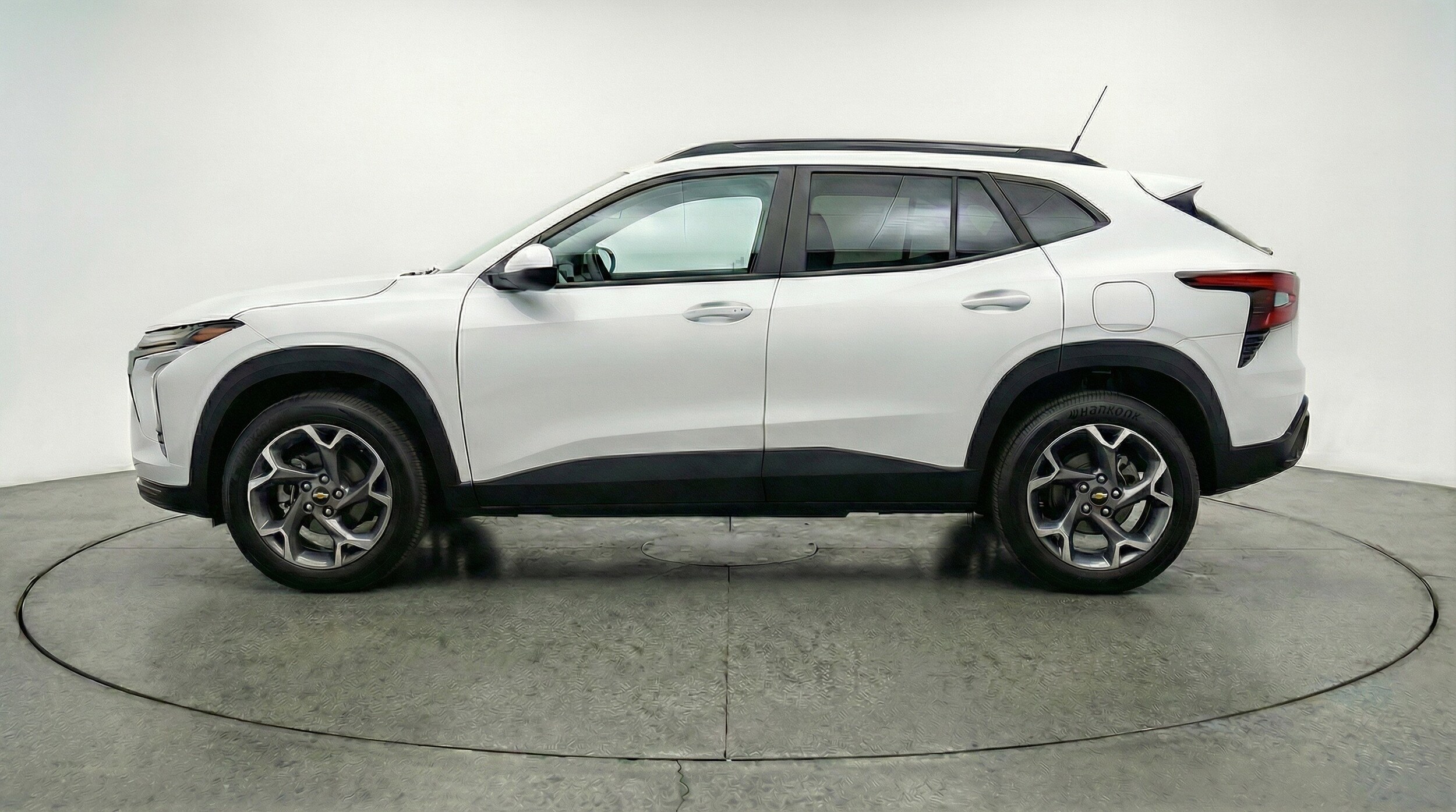 Thumbnail: 2025 Chevrolet Trax - 5