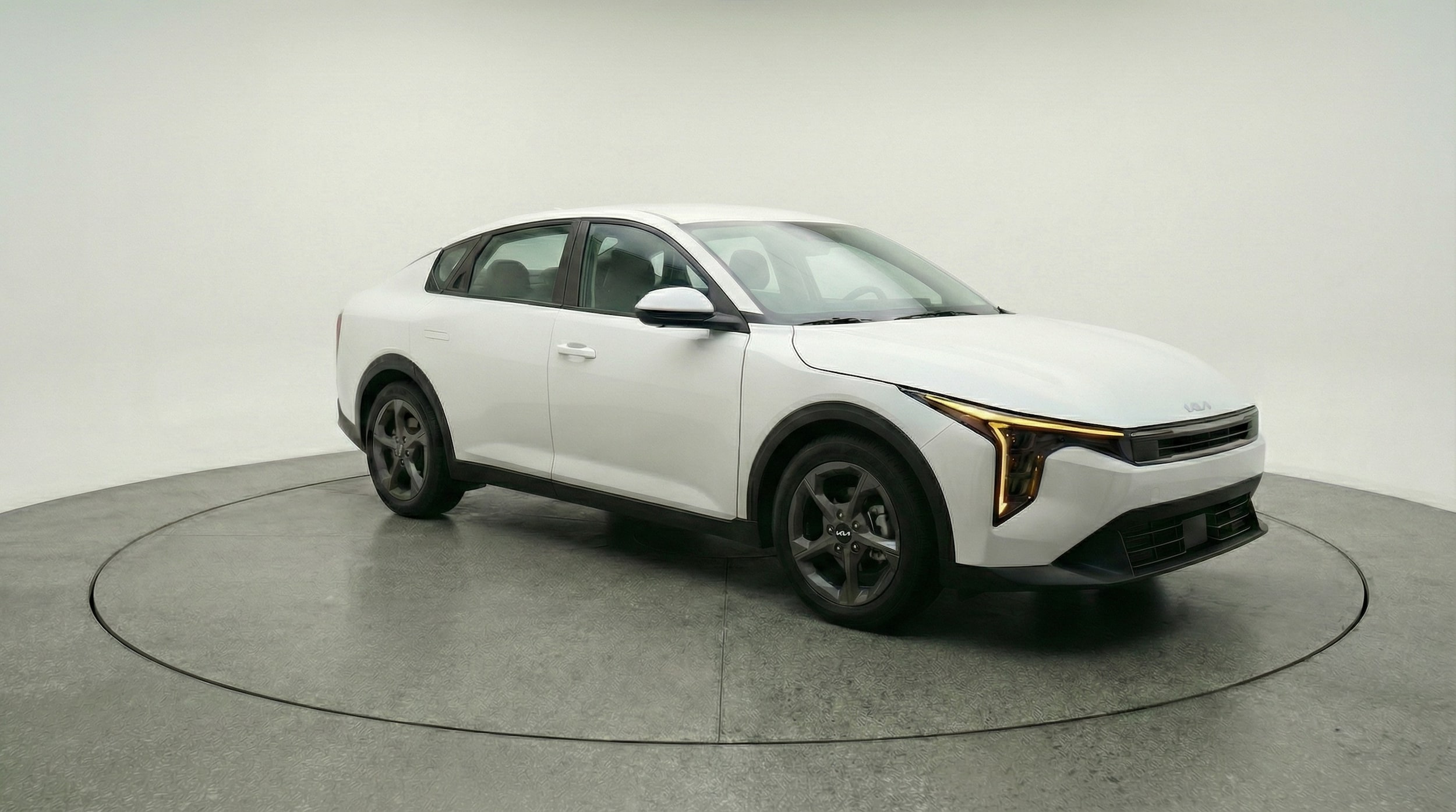 Thumbnail: 2025 Kia K4 - 1