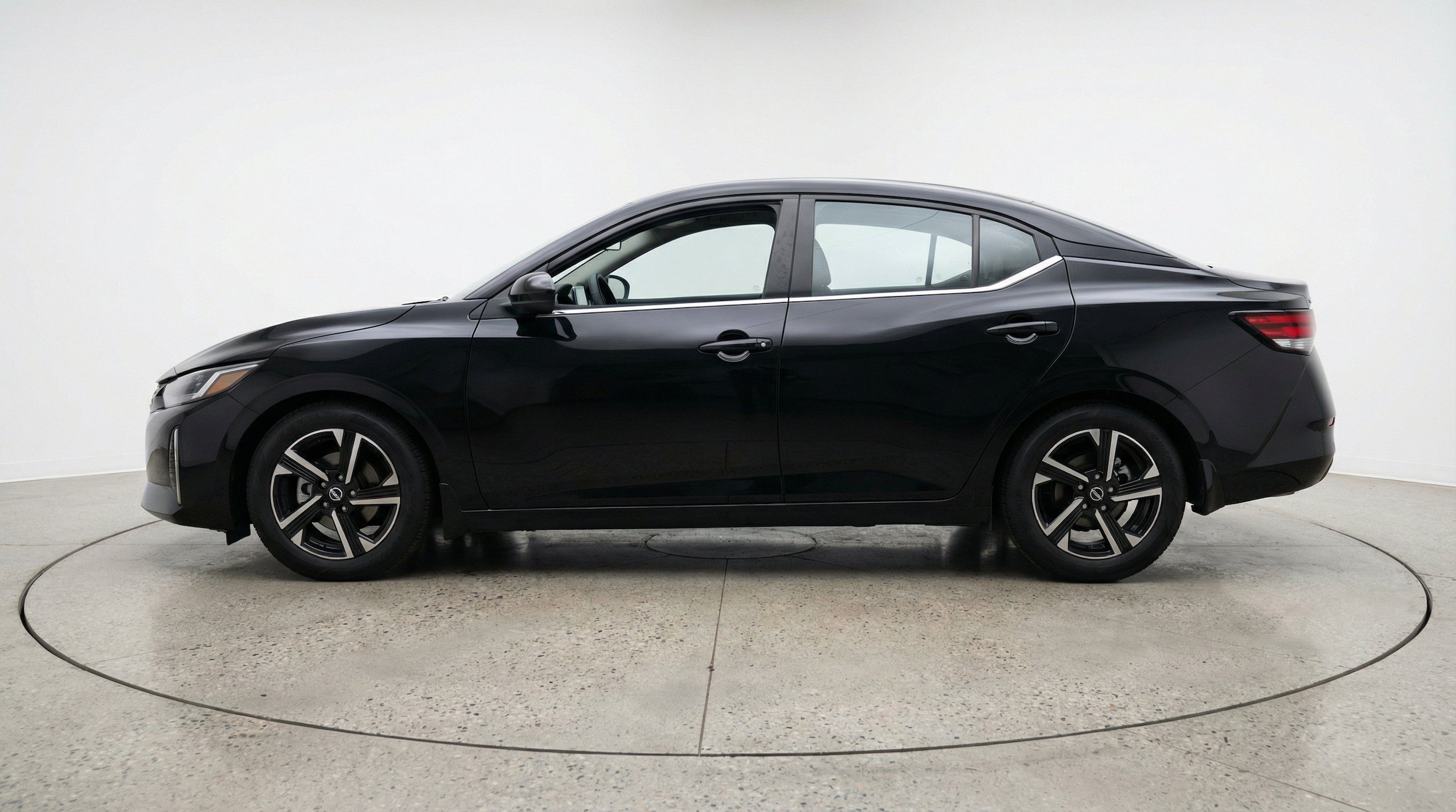 Thumbnail: 2025 Nissan Sentra - 5