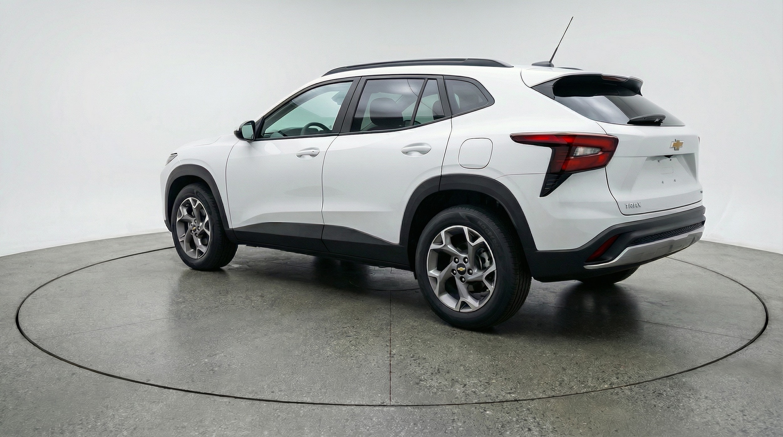 Thumbnail: 2025 Chevrolet Trax - 5