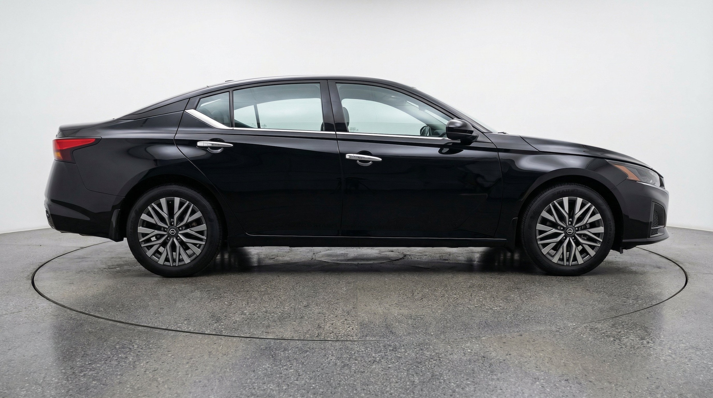 Thumbnail: 2025 Nissan Altima - 11