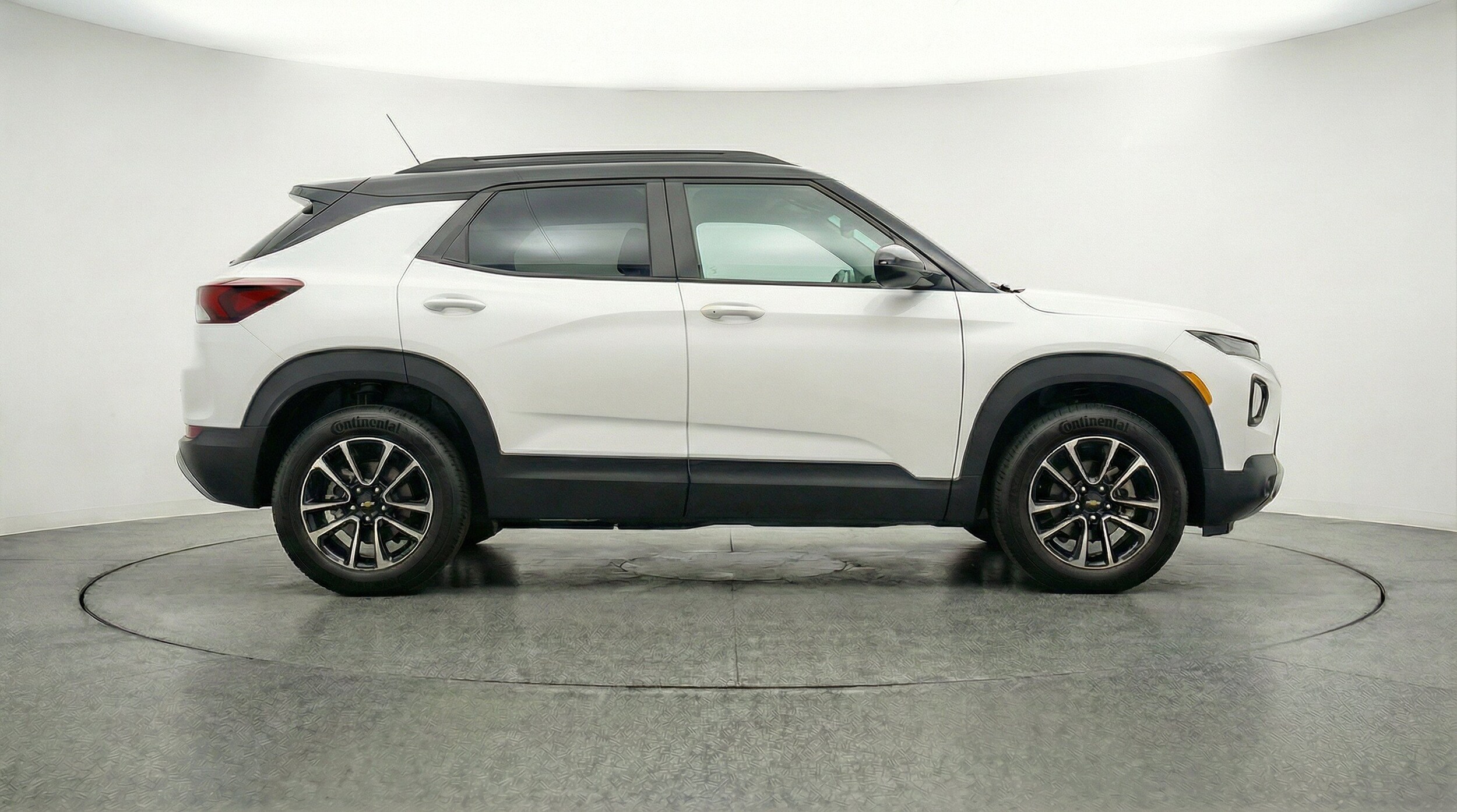 Thumbnail: 2025 Chevrolet TrailBlazer - 11